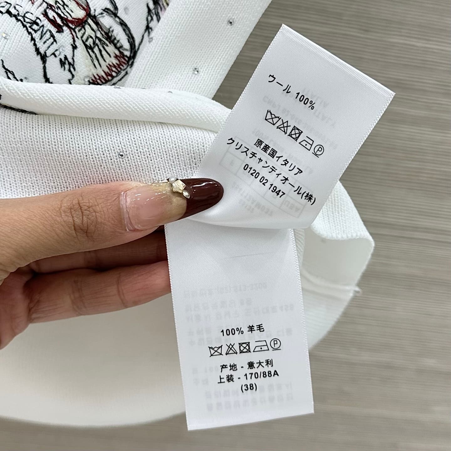 C18545 High-demand product recommendation ⤴️ MissD fashion outfit, 26 spring/summer new collection! City-specific collection, heavy-duty embroidery on knit short sleeves! Iru’s 3D embroidery technique. White ultra-soft classic style that accentuates figur — image 7