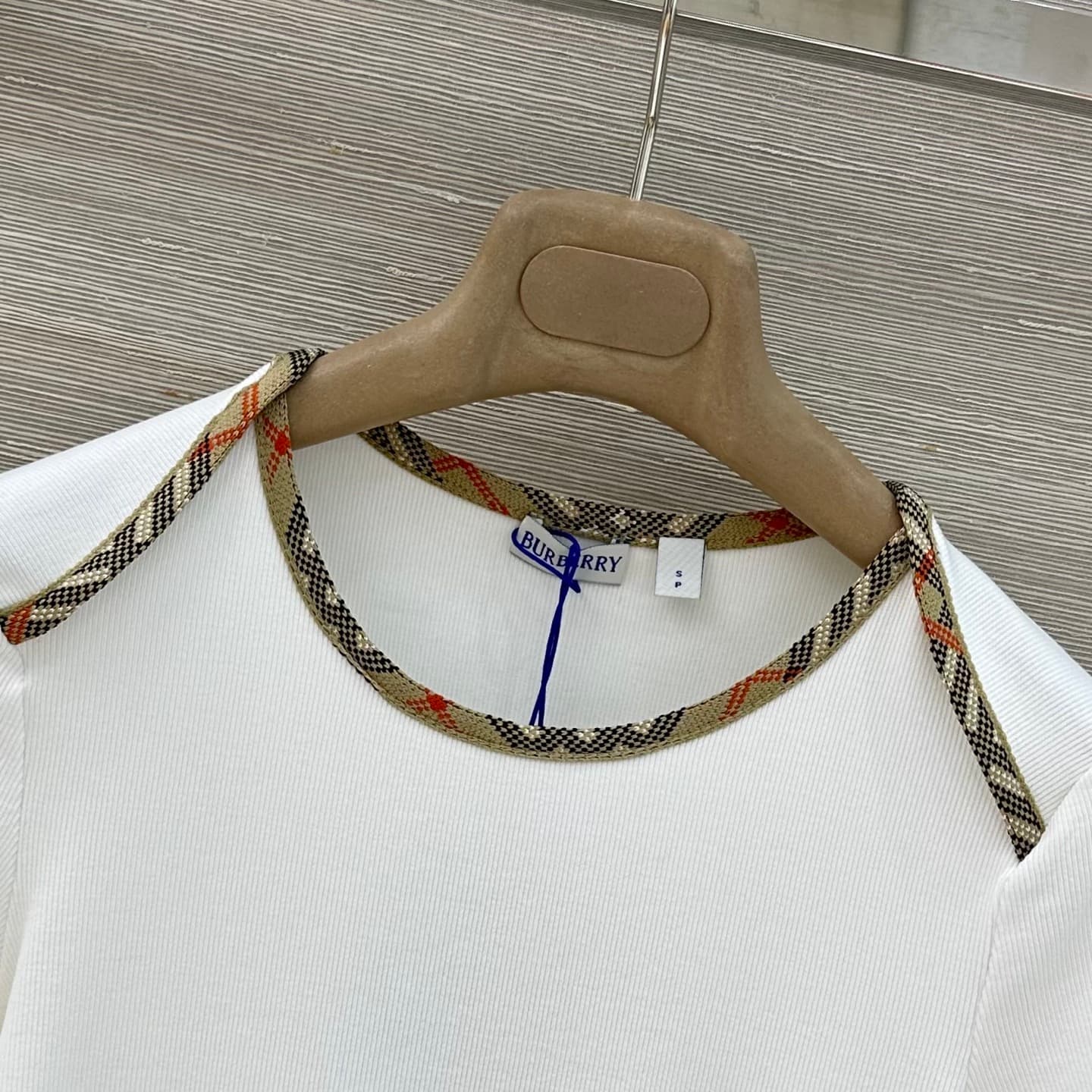 C18548 Original quality ❤️ A classic casual outfit for Bur family girls! This T-shirt features a checked pattern with side seams, and short sleeves. It has an embroidered “Rider” design; I really love this fashionable style! The waist-catching fit is a mu — image 5