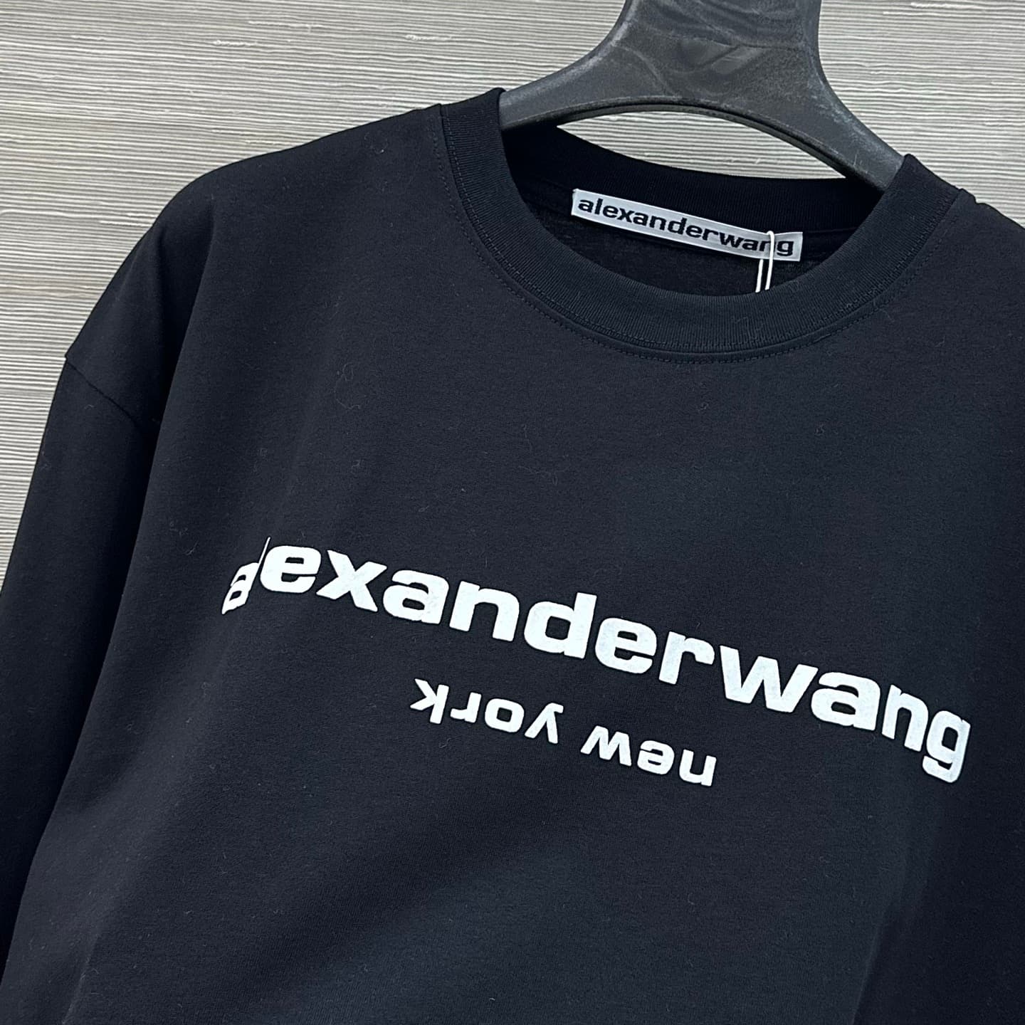 C18560 Exclusive release, high-quality original product ❤️ Fashionable outfits with AW trendy style. New spring/summer items from 26 💕 Stylish pieces 💕 High-end color combinations, three-dimensional foam logo on the T-shirt. Relaxed fit for both men and w — image 5