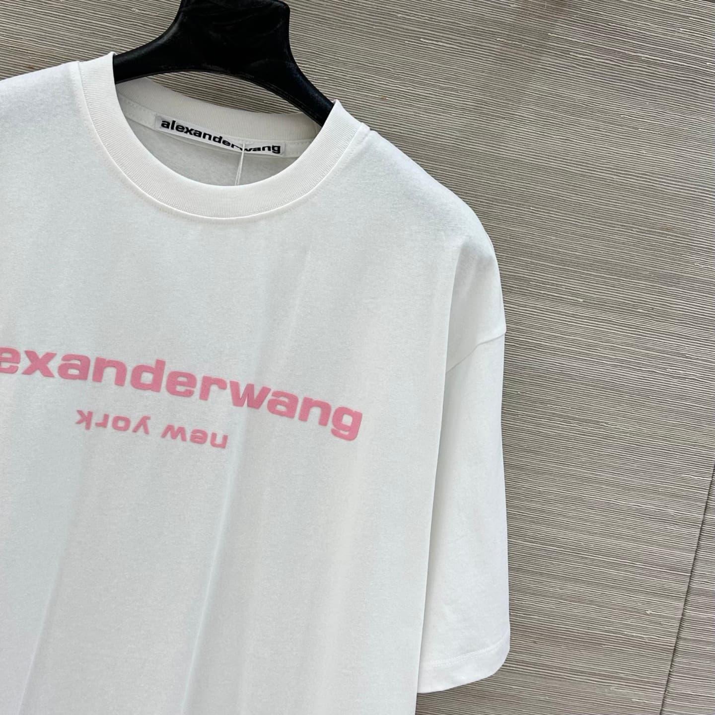C18558 Exclusive release, high-quality original product ❤️ Trendy AW-style outfits, 26 new spring/summer items💕 Stylish pieces💕 High-end color schemes, three-dimensional foam logo on loose short-sleeved T-shirts. Unisex design with loose fit⚠️ Customized  — image 4
