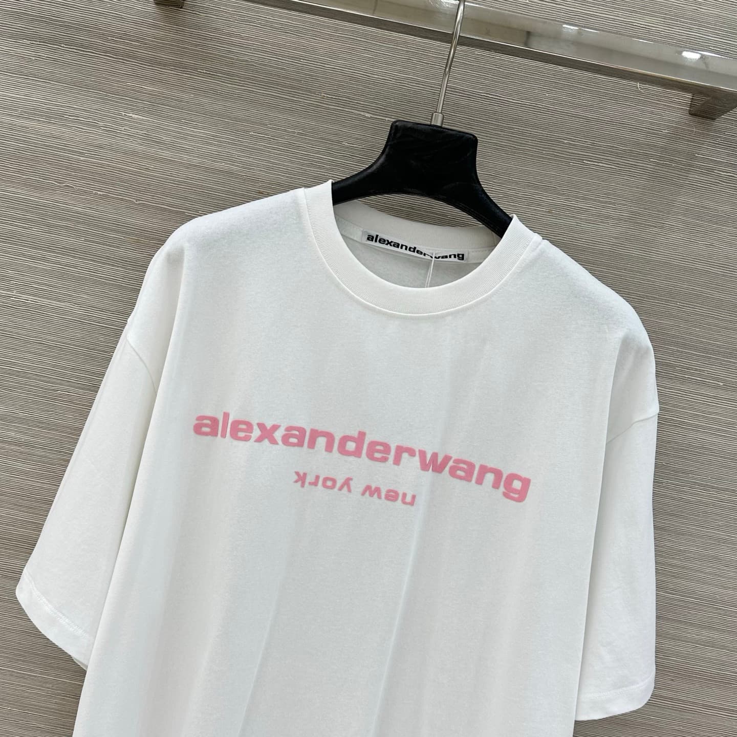 C18558 Exclusive release, high-quality original product ❤️ Trendy AW-style outfits, 26 new spring/summer items💕 Stylish pieces💕 High-end color schemes, three-dimensional foam logo on loose short-sleeved T-shirts. Unisex design with loose fit⚠️ Customized  — image 2