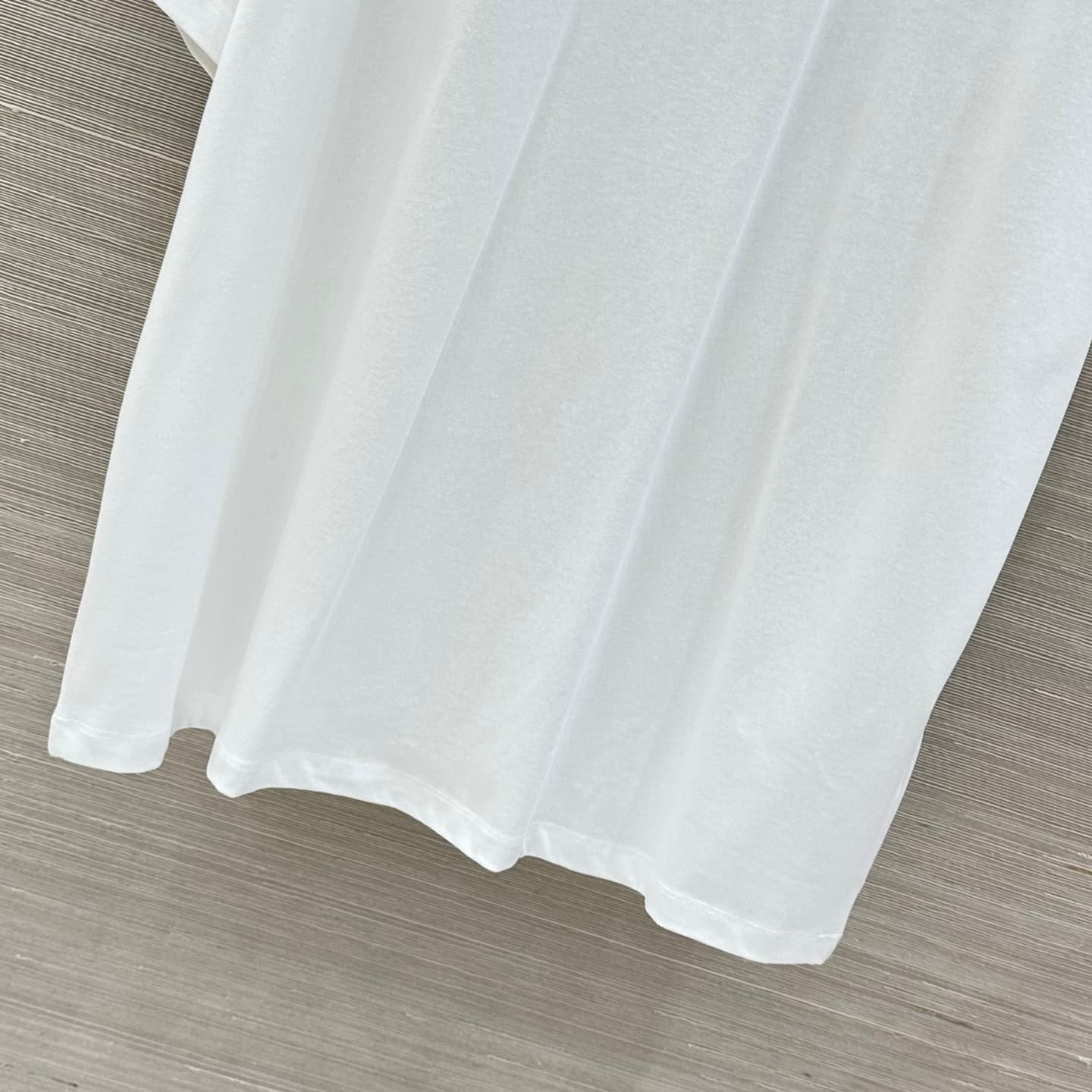 C18558 Exclusive release, high-quality original product ❤️ Trendy AW-style outfits, 26 new spring/summer items💕 Stylish pieces💕 High-end color schemes, three-dimensional foam logo on loose short-sleeved T-shirts. Unisex design with loose fit⚠️ Customized  — image 6