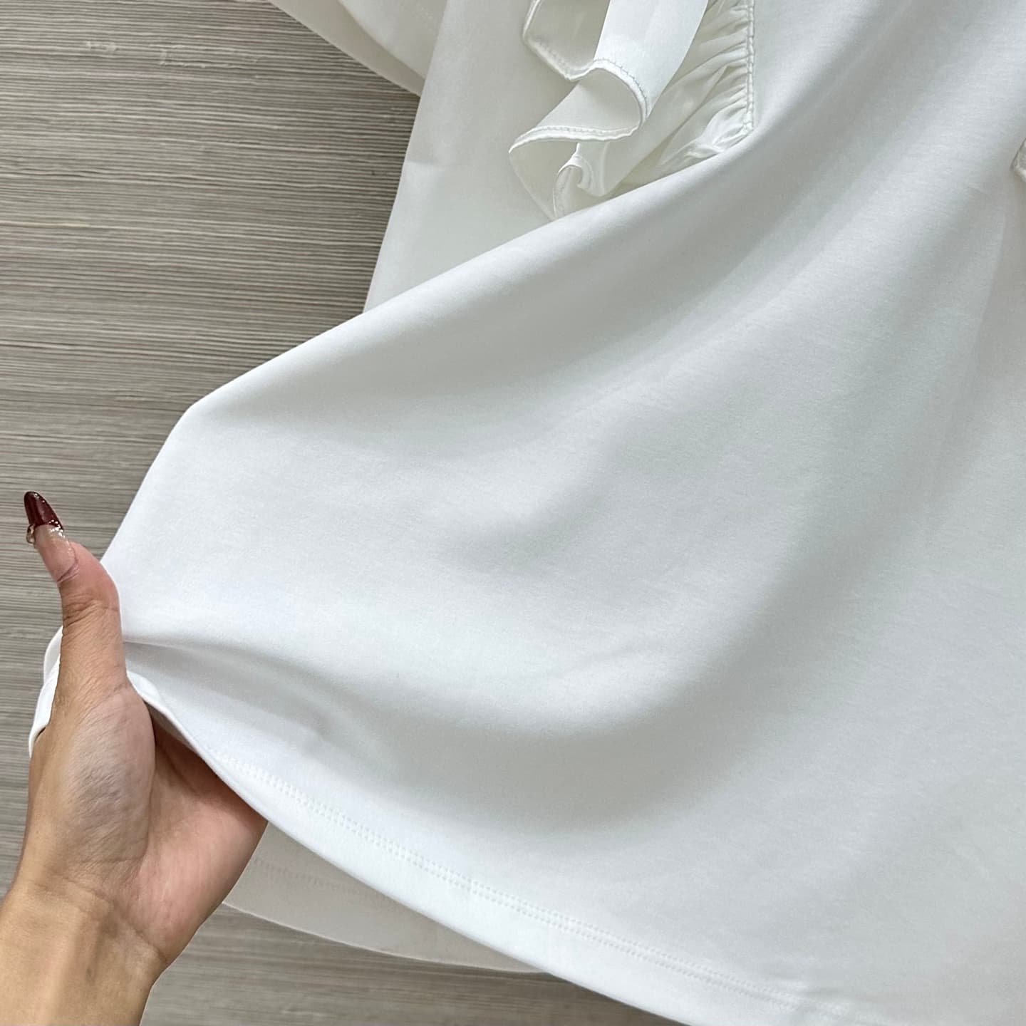 C18562 Highly recommended item – high-quality original design ❤️ Lou26s new spring collection. MONOGRAM satin pleated short-sleeve T-shirt with a three-dimensional shape. The design features decorative lace details, making it trendy and elegant! Made from — image 6
