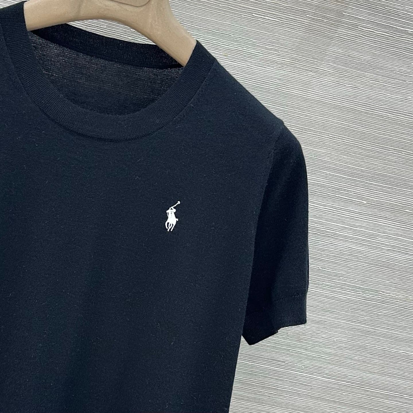C18544 VP exclusive release 🍒 High-quality original items! RL long-term strategy, stylish and intelligent fashion choices! 18 custom knitting with 100% wool yarn – fine and comfortable texture. Classic round-necked rider embroidered short sleeves top. Ele — image 4