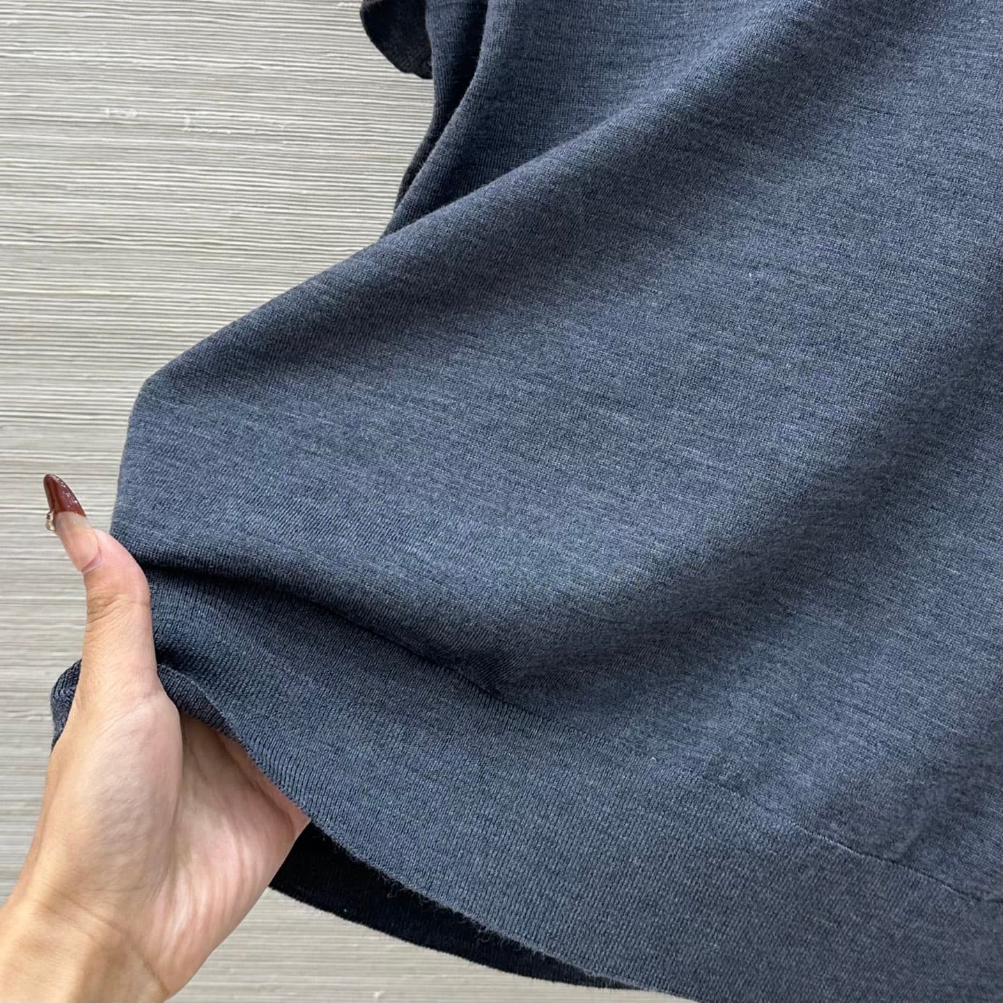 C18543 VP exclusive release 🍒 High-quality original fabric! RL long-term strategy, stylish and intelligent styling! 18 custom-knitted 100% wool yarn provides a delicate and comfortable feel; it’s a classic round-necked rider embroidered short-sleeve top.  — image 7
