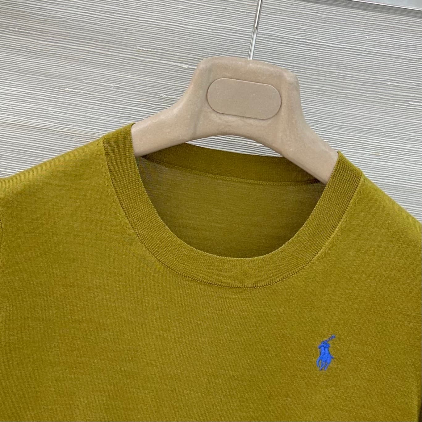 C18541 VP exclusive release 🍒 High-quality original items! RL long-term strategy, stylish and intelligent fashion choices! 18 custom knitting with 100% wool yarn – fine and comfortable texture. Classic round-necked shirt with knight embroidery on short sl — image 5