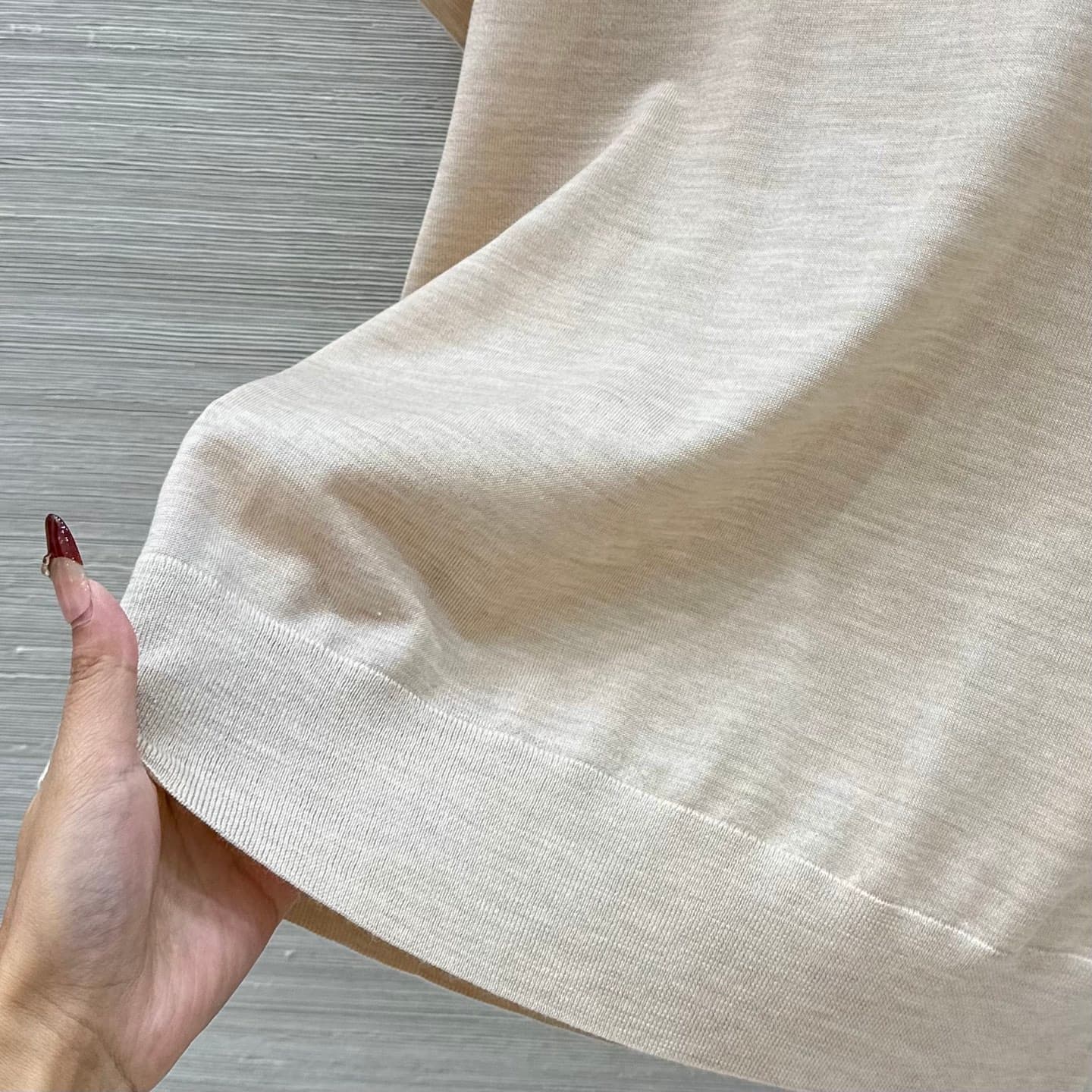 C18540 VP exclusive release 🍒 High-quality original items! RL long-term strategy, stylish and intelligent clothing! 18 custom knitting with 100% wool yarn – fine and comfortable texture. Classic round-necked rider embroidered short sleeves top. Elegant an — image 7