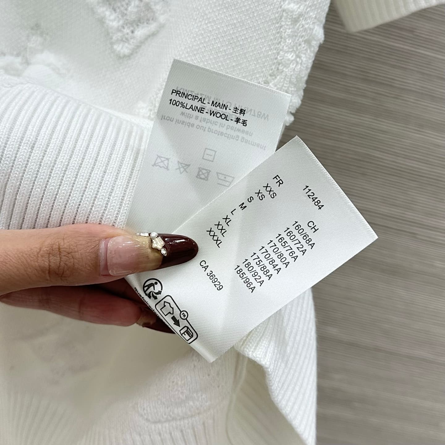 C18519 Exclusive release by VP❤️ High-quality original product💕 A new item with stunning appearance! A MONOGRAM knitted short-sleeve top that creates a great atmosphere! The short, round-neck design is absolutely beautiful when worn! It has both sweet and — image 8