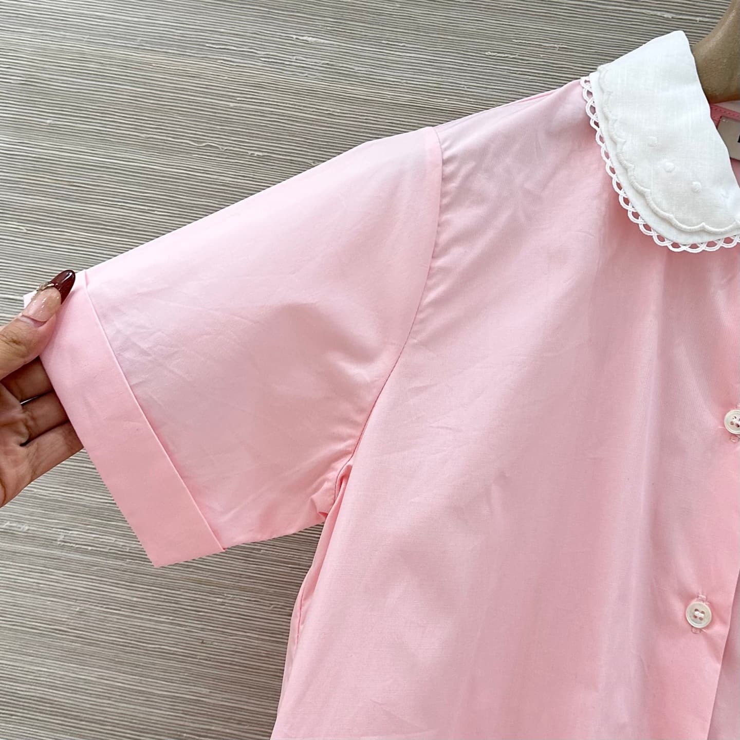 C18550 Exclusive release ❤️ High-quality original design 🌸 Perfect for young girls’ outfits! A shirt with a chic collar style, designed in the style of the “Intellectual Girl Academy”. Embroidered collar design! Short sleeves that combine sweetness and co — image 3