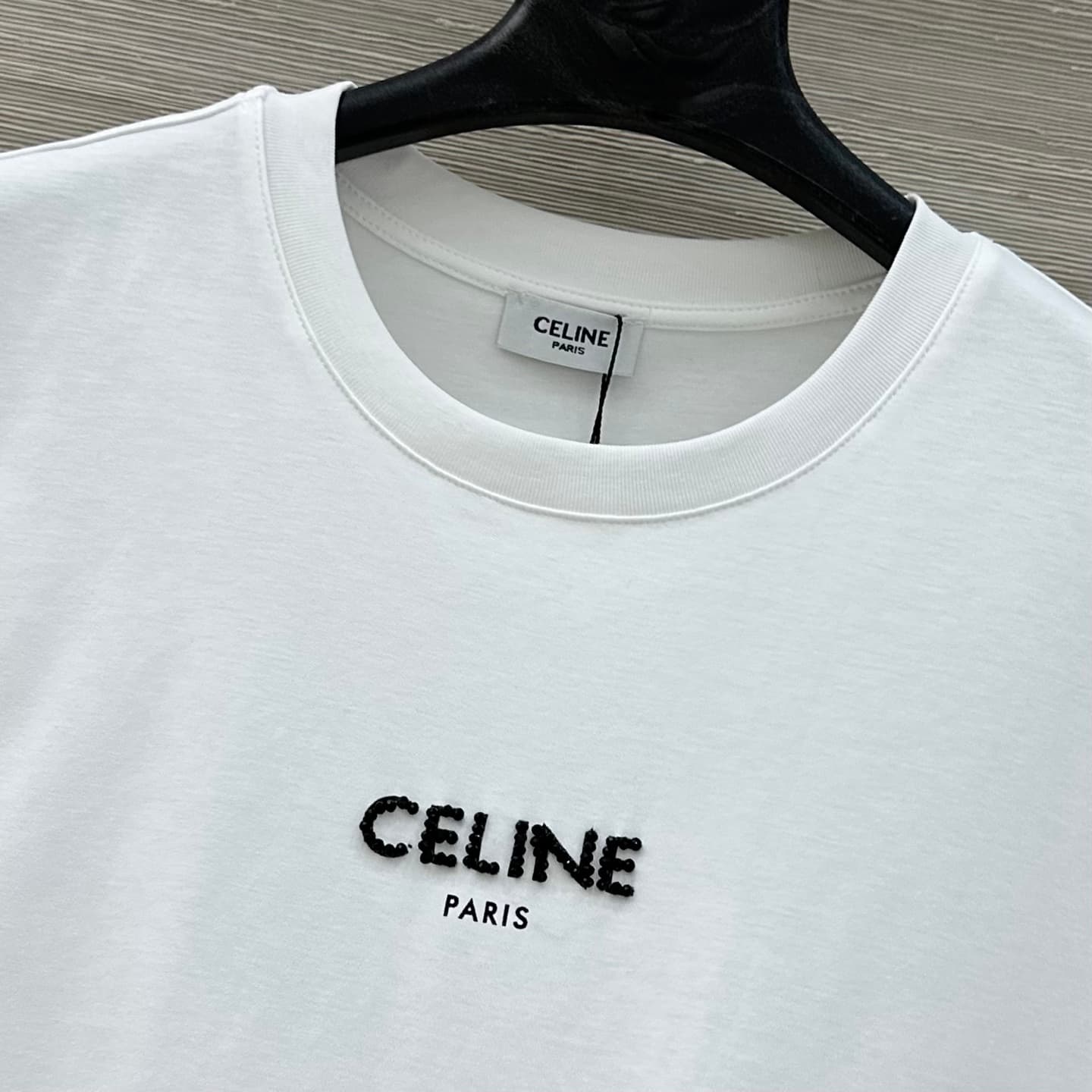 C18553 VP bestseller recommendation ❤️ High-quality original items, long-term fashion style. A classic, versatile item that works well with any outfit. A stylish tee with heavy-duty studs and logo letters, perfect for those who love fashion. Unlock all yo — image 5