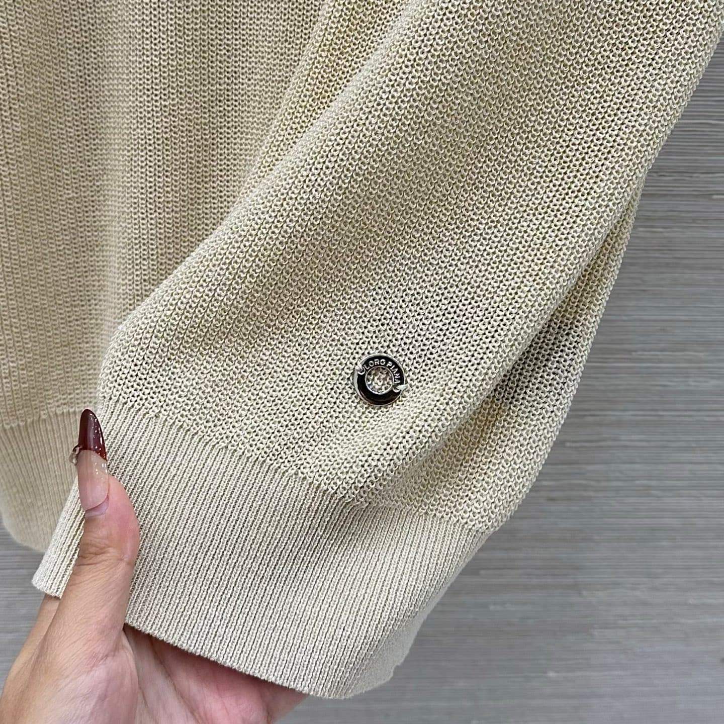 C18518 Exclusive release by VP🍒 High-quality original items! Smart and stylish clothing for the spring/summer season❤️ 26 new product: a polo-trimmed knitted short-sleeve top with contrasting colors. The intricate weaving pattern creates a subtle sense of — image 7