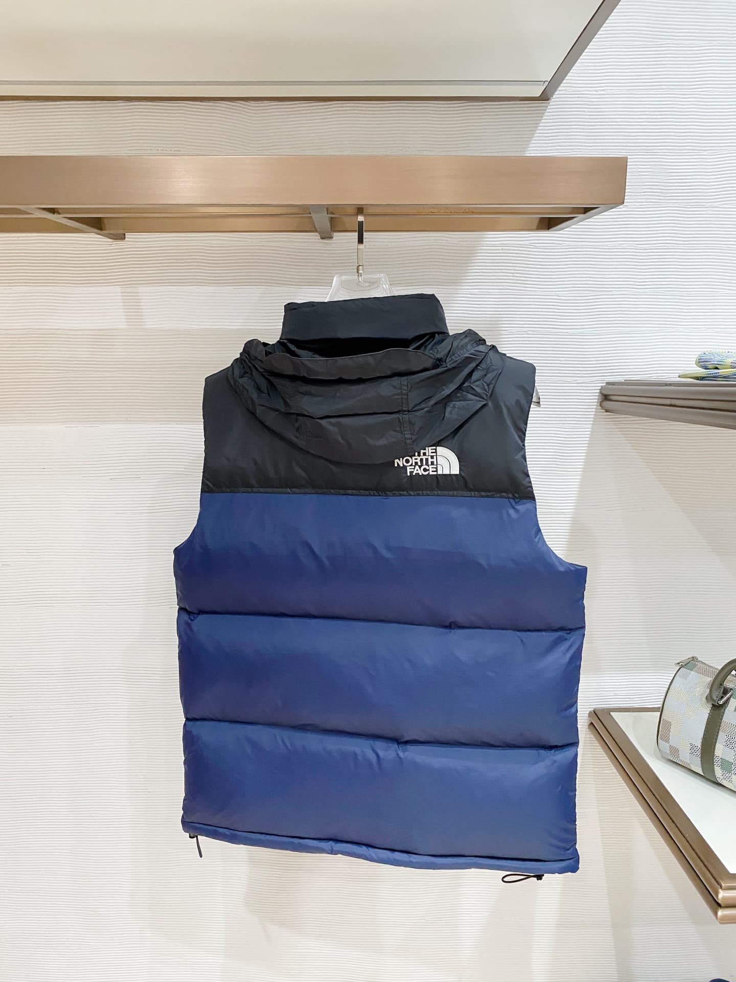 C11031 North side/The North Face1996 classic couple-themed vest — image 8