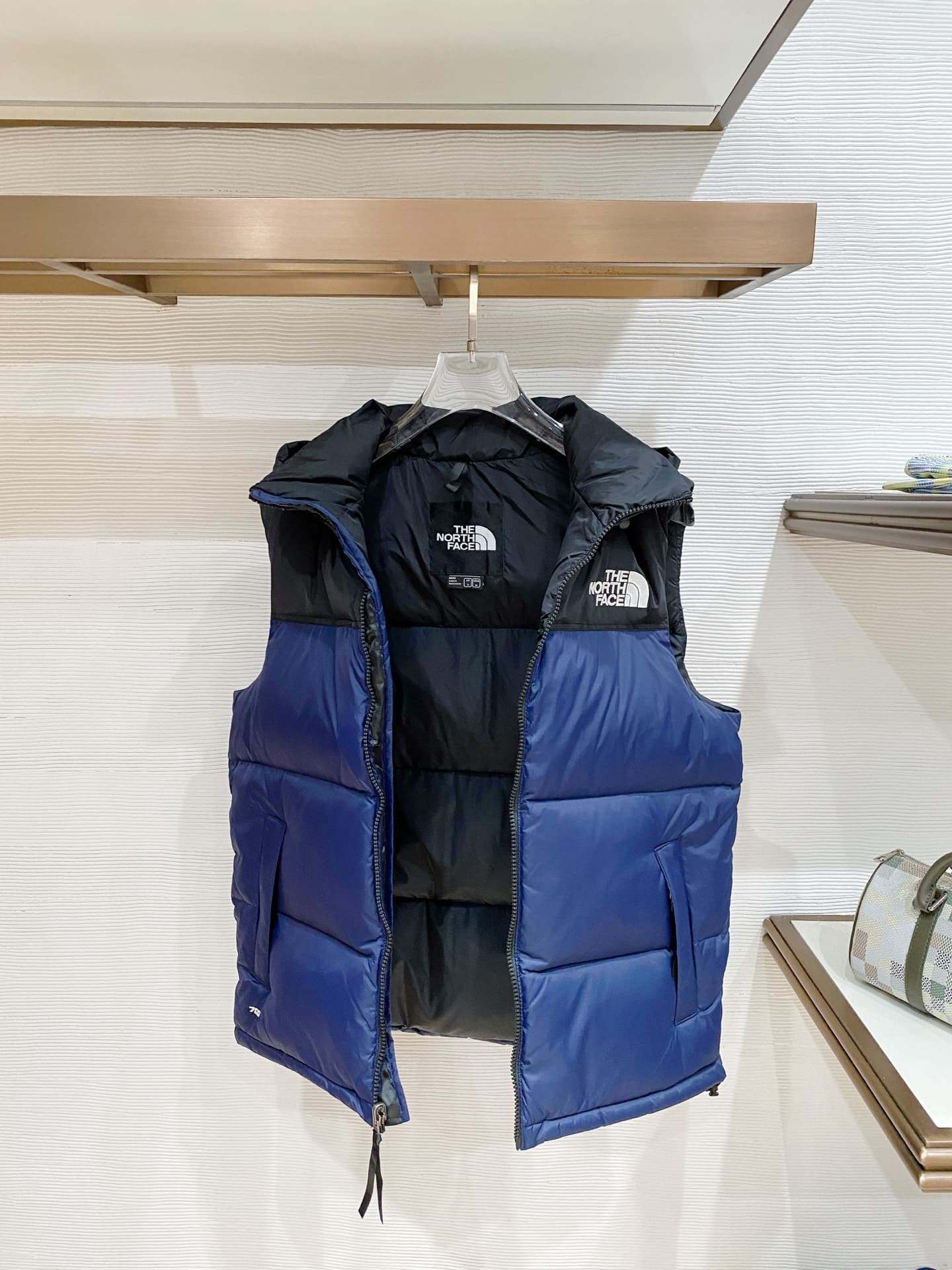 C11031 North side/The North Face1996 classic couple-themed vest — image 5