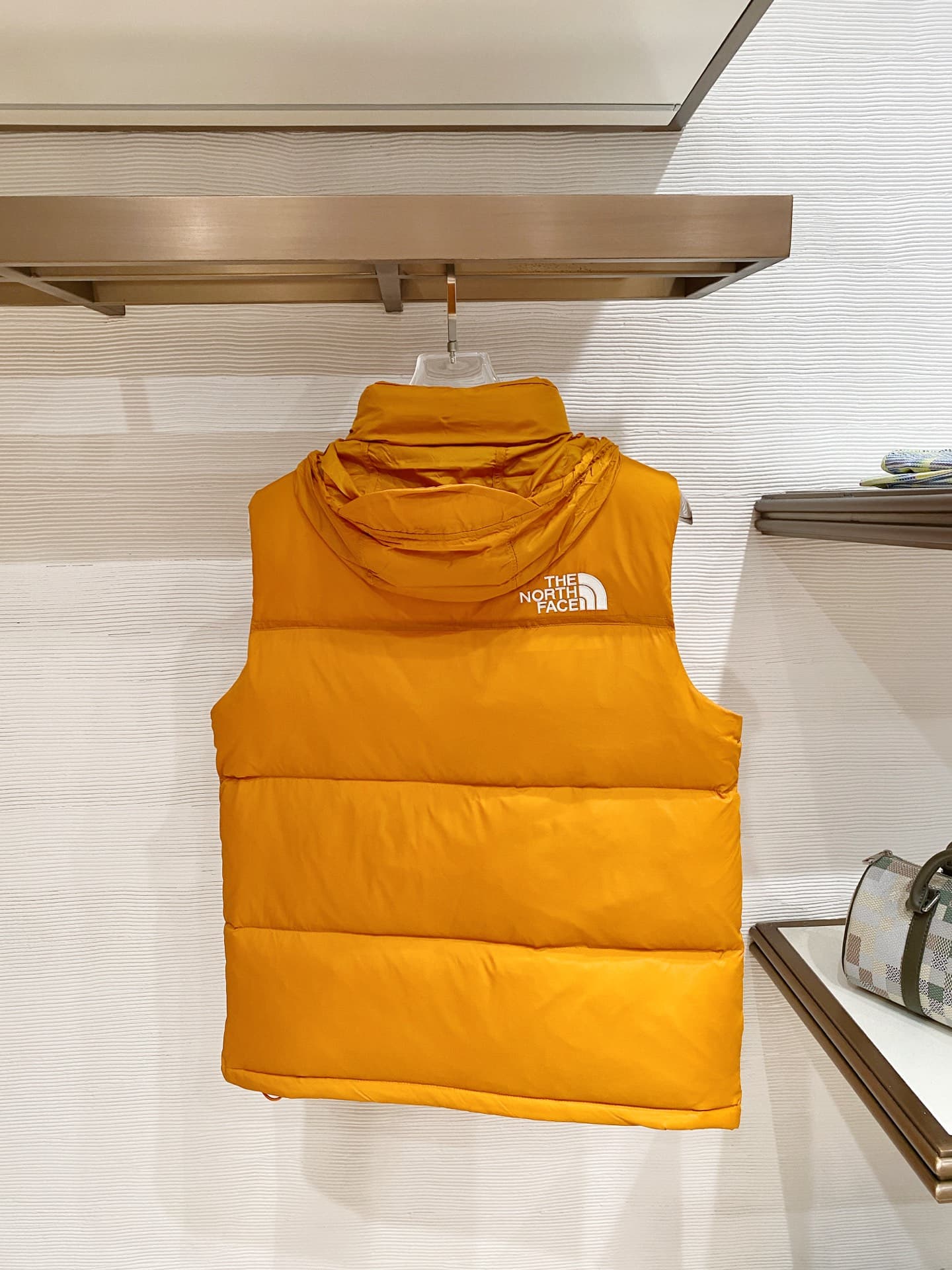 C11026 North side/The North Face1996 classic couple-style vest — image 8