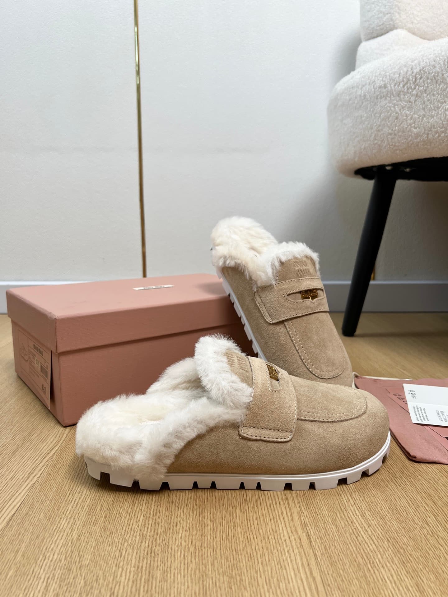 D10559 🍸 MiuMiu缪缪 | 2026ˢˢ — image 4