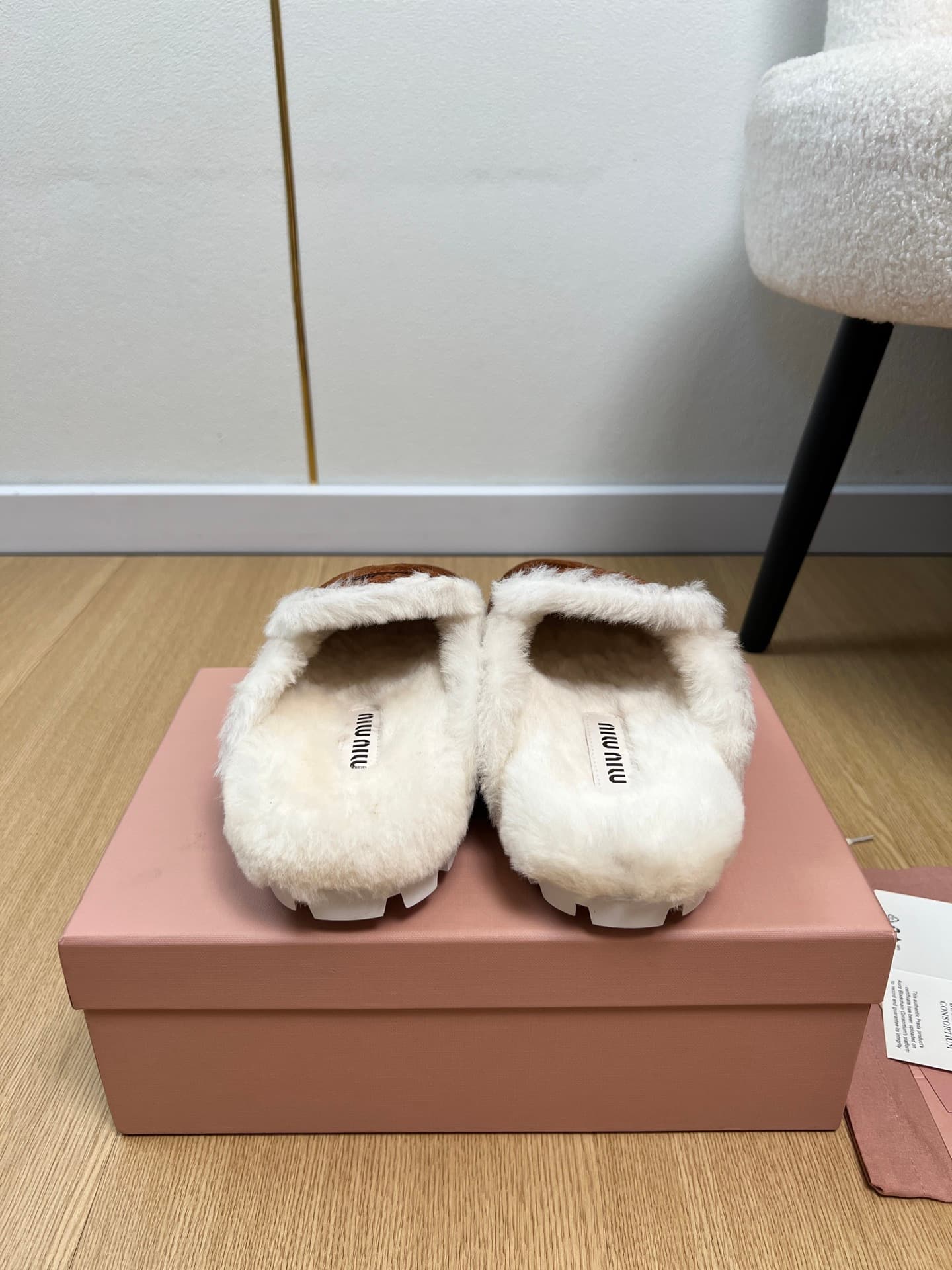 D10557 🍸 MiuMiu缪缪 | 2026ˢˢ — image 8