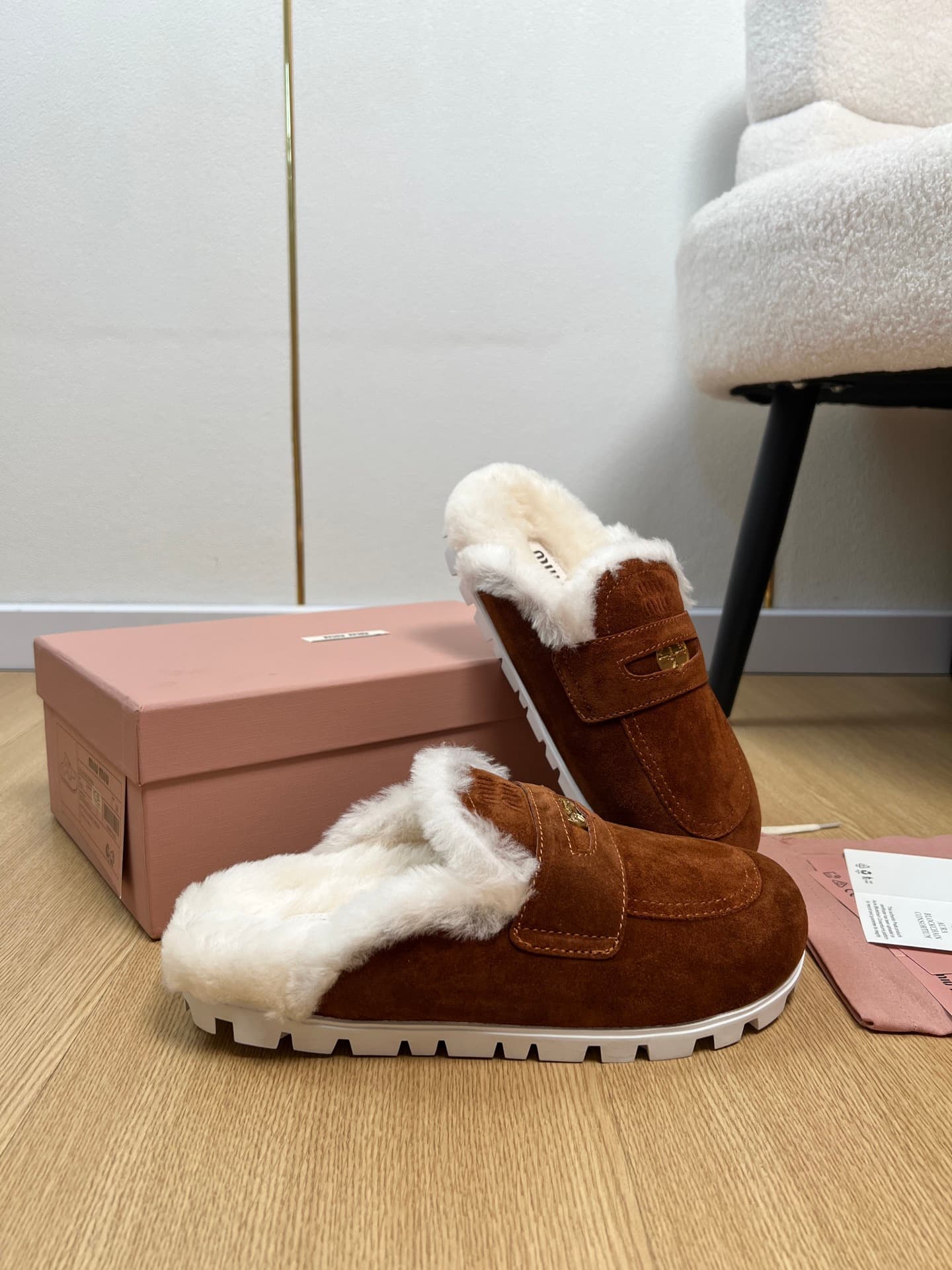D10557 🍸 MiuMiu缪缪 | 2026ˢˢ — image 4