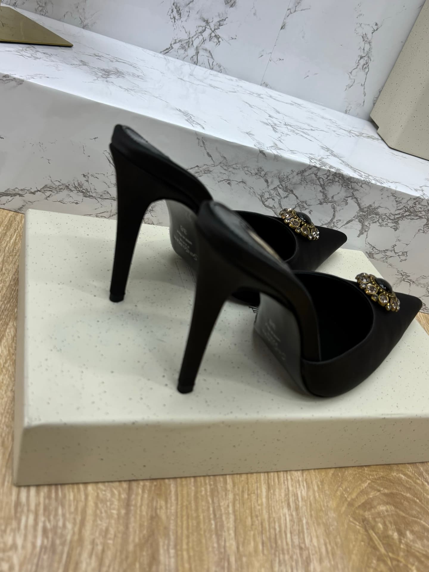 D12342 YSL — image 8