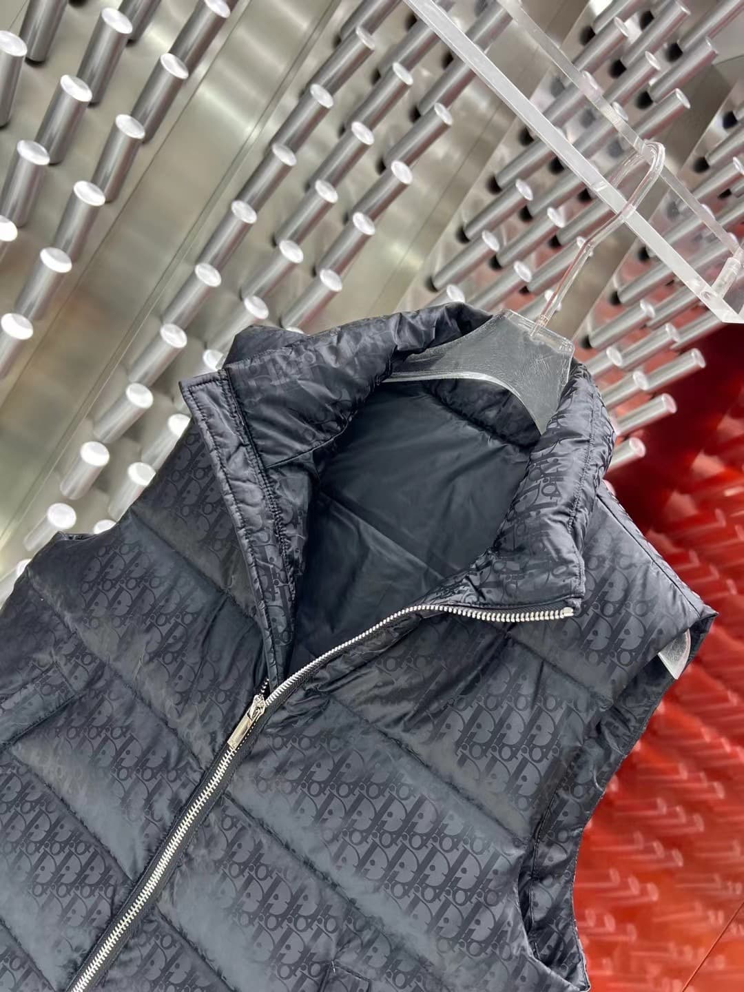 C11062 2025 new autumn/winter models 🆕 Down jacket. Original 1 and 1: custom metal accessories imported directly. Welcome to the store for comparison. Absolutely high quality. Made with top-tier 95 white duck down – ultra soft, fluffy and plush. Excellent — image 7