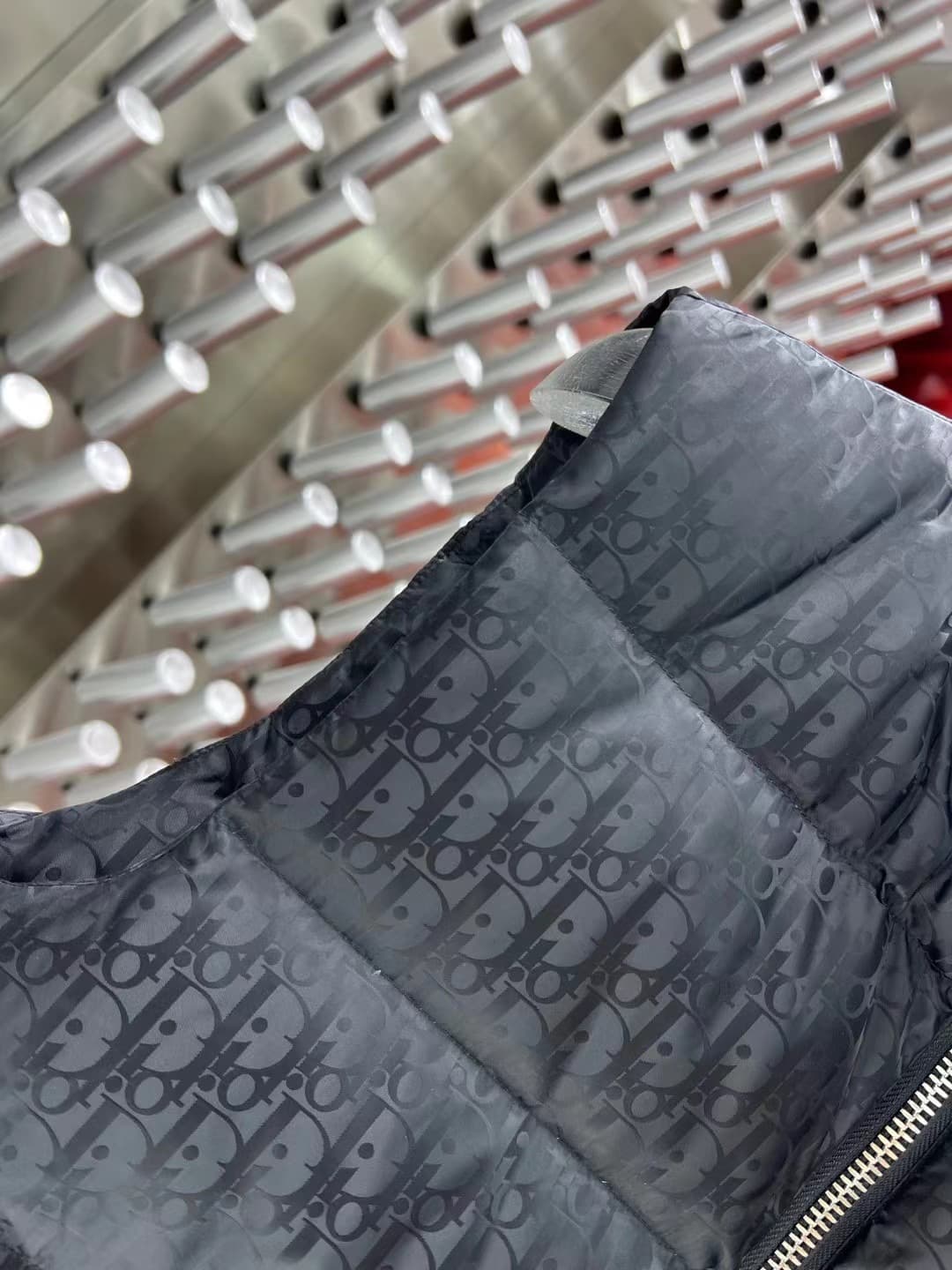 C11062 2025 new autumn/winter models 🆕 Down jacket. Original 1 and 1: custom metal accessories imported directly. Welcome to the store for comparison. Absolutely high quality. Made with top-tier 95 white duck down – ultra soft, fluffy and plush. Excellent — image 6