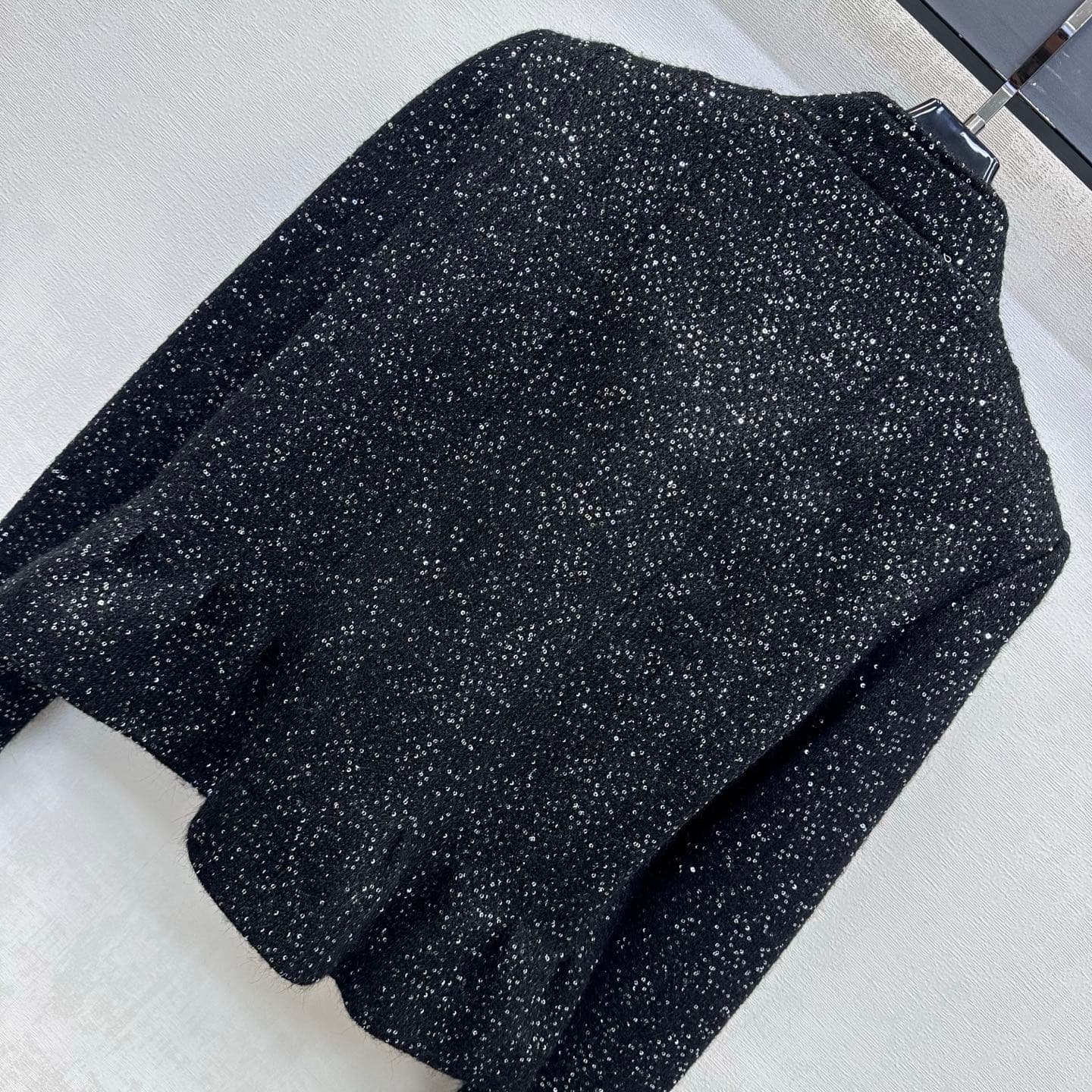 C19524 Dio*2026 new product launched: sequin-dotted corduroy jacket with a stand-up collar. Made from imported corduroy material with rich texture and strong quality. Features a stand-up collar opening, along with intricate sequin detailing across the bod — image 7