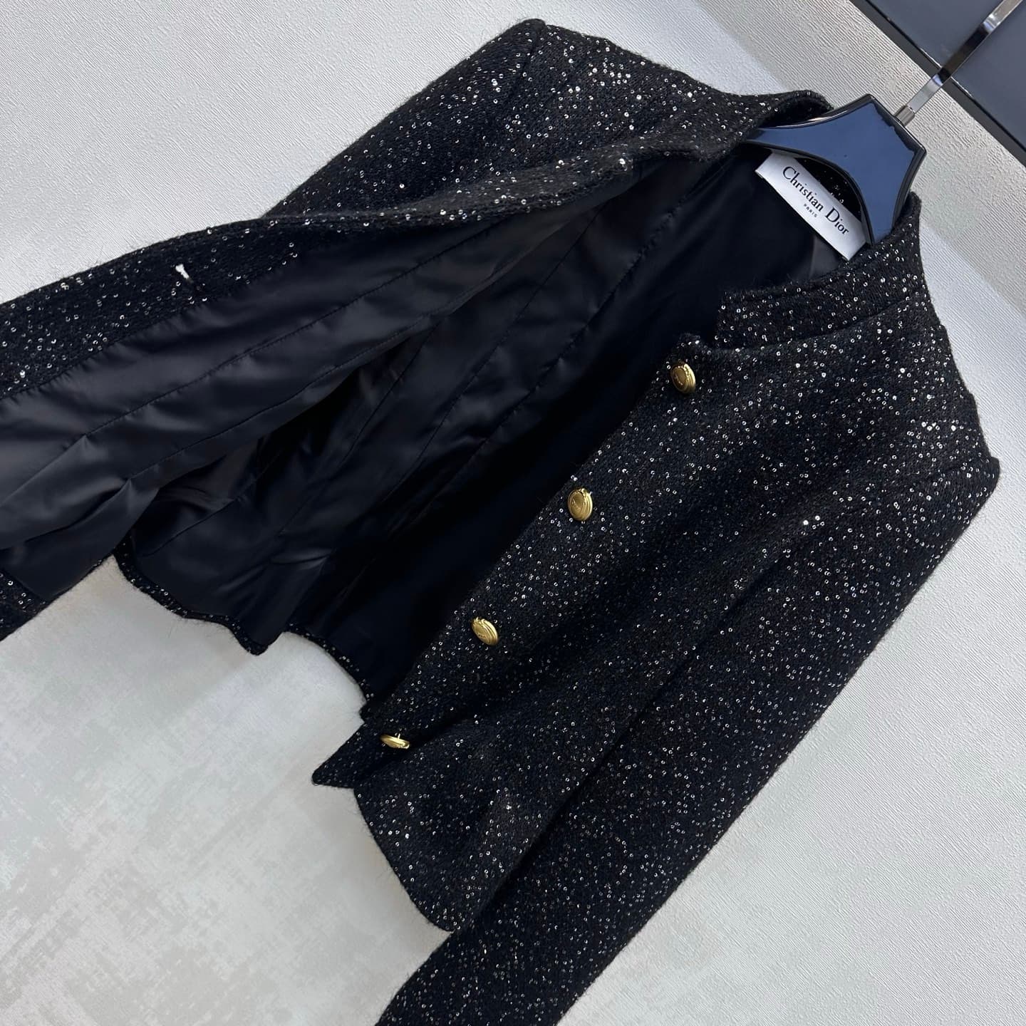 C19524 Dio*2026 new product launched: sequin-dotted corduroy jacket with a stand-up collar. Made from imported corduroy material with rich texture and strong quality. Features a stand-up collar opening, along with intricate sequin detailing across the bod — image 5
