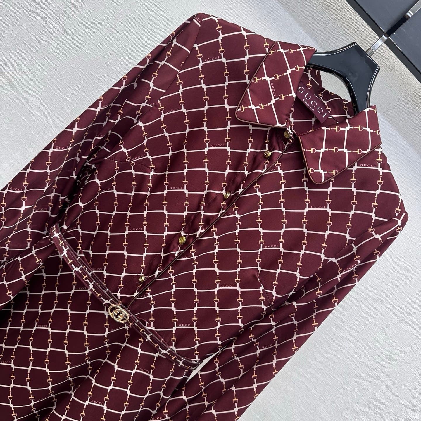 C19530 Dio*2026 new product launched: Vintage/retro checkered print blouse dress. Customized with YB imported satin material—soft, smooth, and shiny. Features a single-row gold buttons on the collar, paired with a waist-adjustable belt for more style dept — image 2