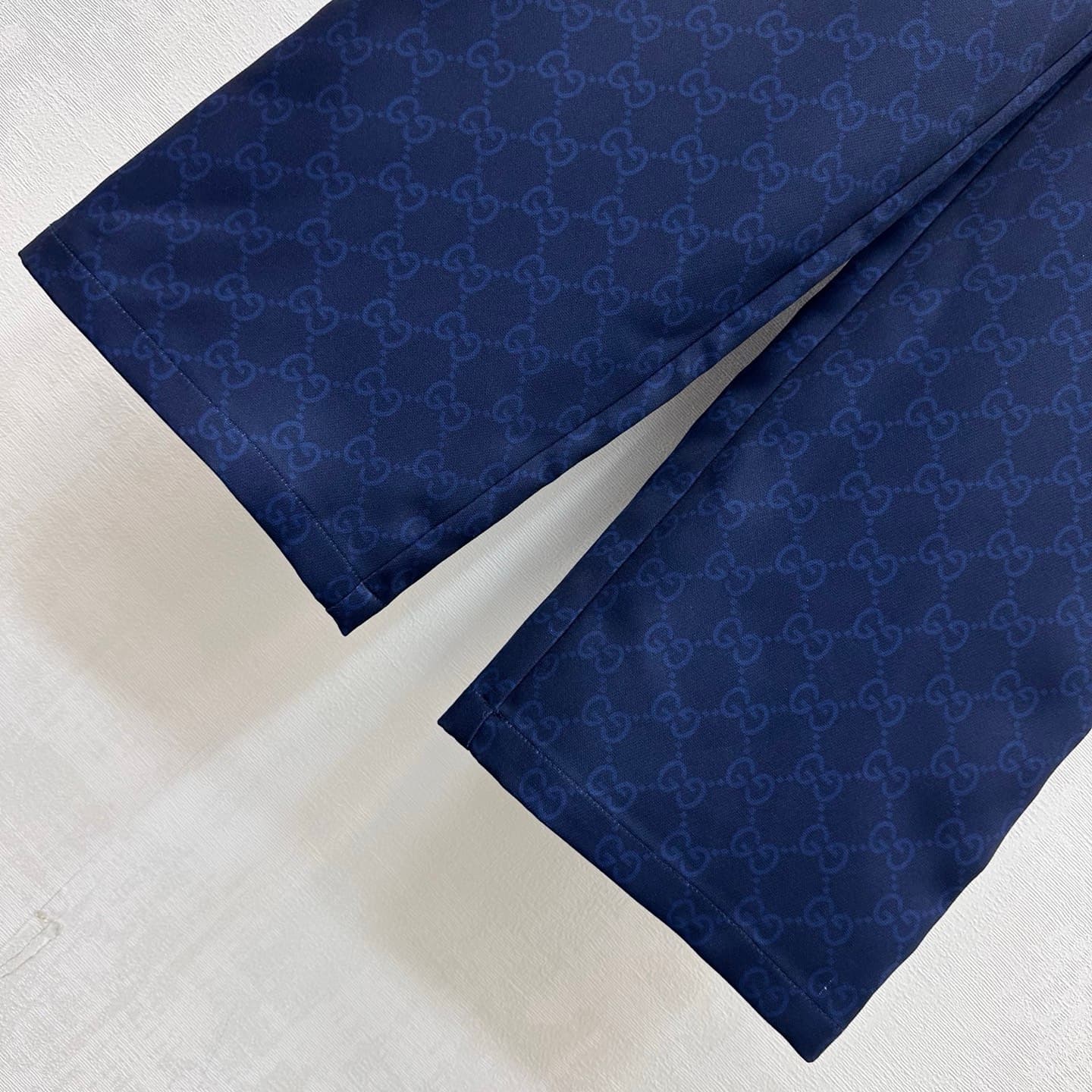 C19539 Gucc*2026 new product launched. Wide-leg pants with full-print patterns. Customized YB imported twill cotton fabric, soft and comfortable, breathable and gentle on the skin. Features a elastic waist and metal ties at the hem. Comes with a practical — image 5