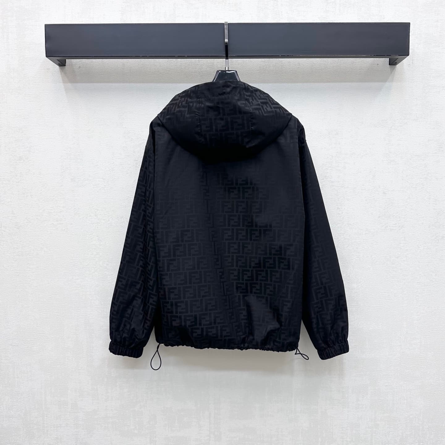 C19542 Fend*2026 new product launched. Full-print patterned hooded jacket. Customized YB imported nylon patterned fabric – smooth, wrinkle-resistant, lightweight and crisp. Features a metal zipper with hood opening design; along with drawstring at the hem — image 6