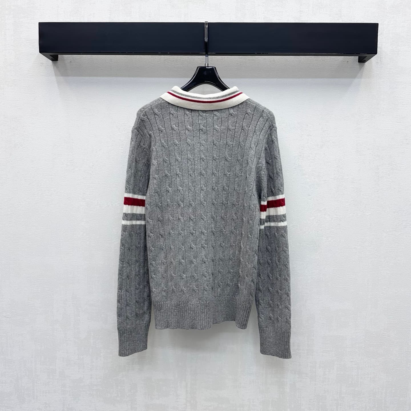C19550 Ralph Laure*2026 new product launched! Vintage/retro patterned embroidered knitted cardigan. Customized with YB imported knitting material—soft, gentle on the skin, warm and breathable. Features a Polo collar with vintage-style colored stripes alon — image 5