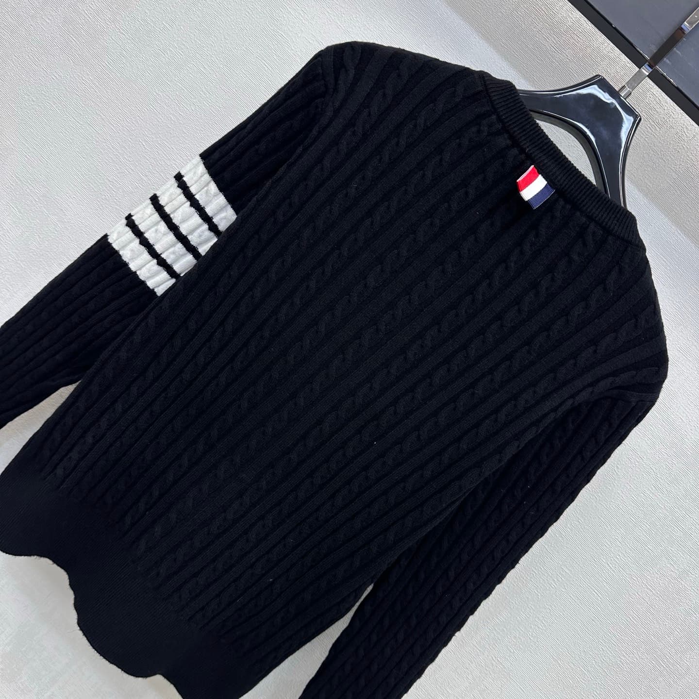 C19551 TB*2026 new product launched. Embroidered knitted sweater with open collar design. Customized YB imported knitting material – soft and smooth, breathable, and comfortable for the skin. Features a round collar and single-button opening design; compl — image 6