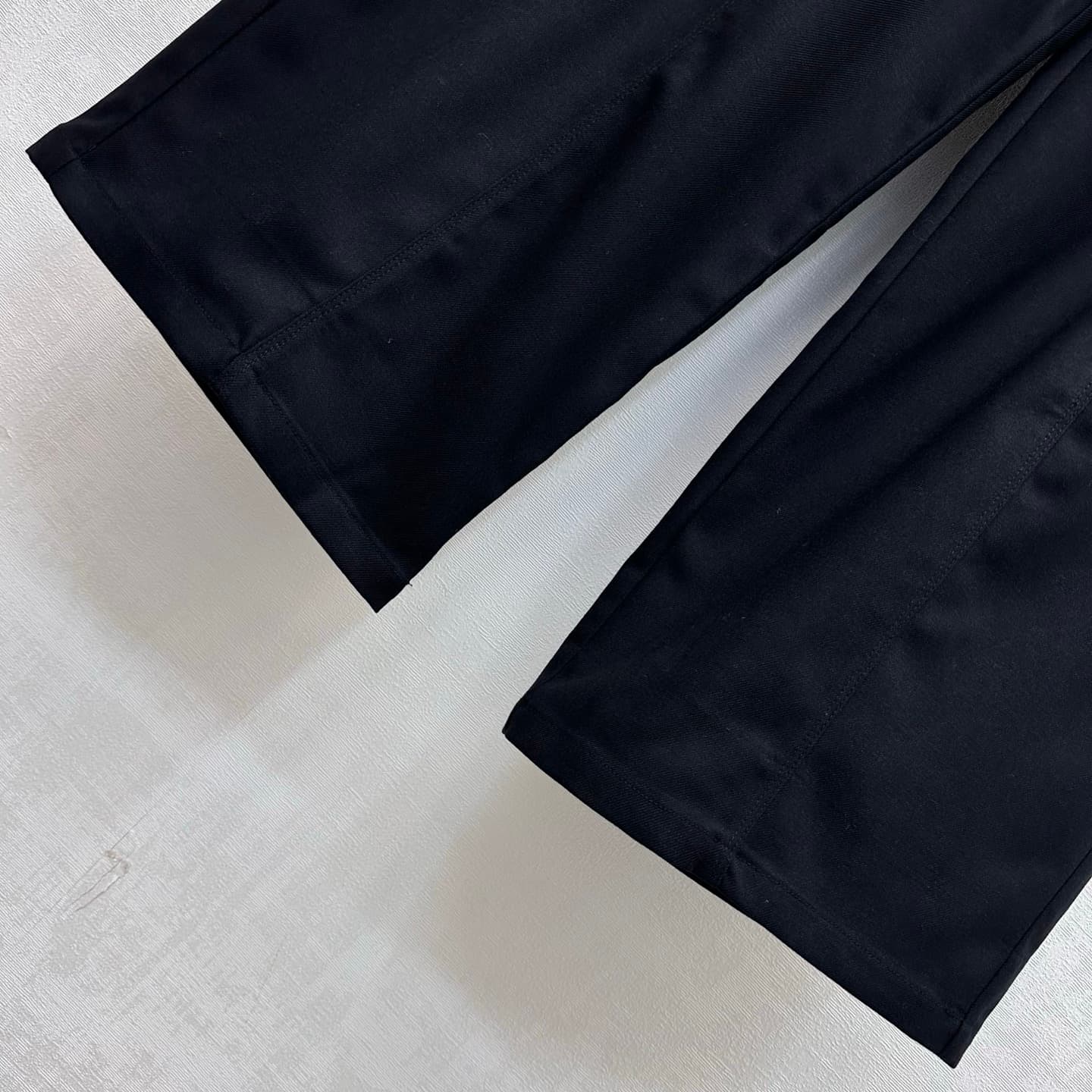 C19559 Prad*2026 new product launched. Gold buckle triangular pocket wide-leg pants. Customized with YB imported cotton blend material; smooth and wrinkle-resistant. Features a high-waist design with gold buckles for opening and closing. Combined with fro — image 4