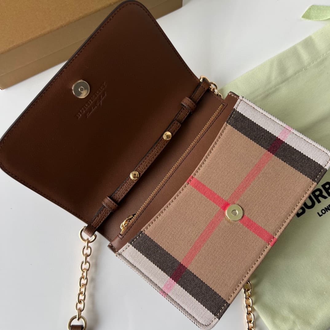 C56 230【Burberry•Burberry】Original design products 🇮🇹～～Dual-purpose shoulder and handbag 🎉👉 The fine [rose] soft imported calfskin material combined with checkered fabric, golden hardware accessories, 👍 Quality equivalent to that of a retail store, precis — image 6