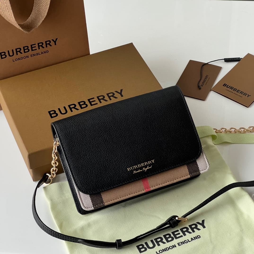 C55 230【Burberry•Burberry】Original design products 🇮🇹～～Dual-purpose shoulder and handbag 🎉👉 Fine[Rose] soft imported calfskin fabric combined with check pattern material, golden hardware details, 👍 Quality equivalent to that of a specialty store, precise  — image 1