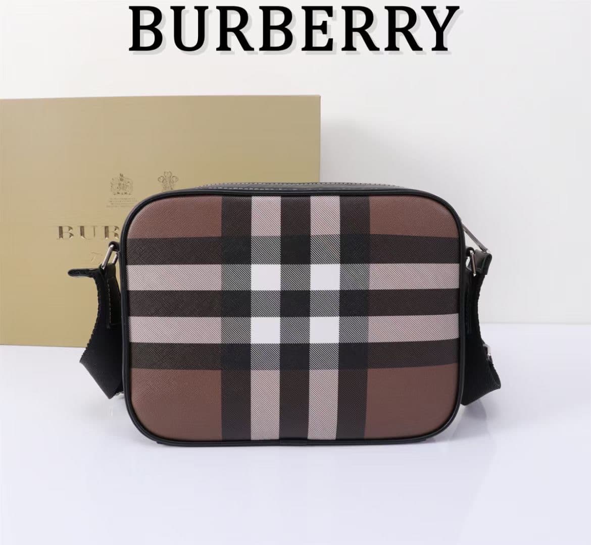 C78 The exquisite crossbody backpack is made from Burberry plaid patterns and smooth leather material. — image 2