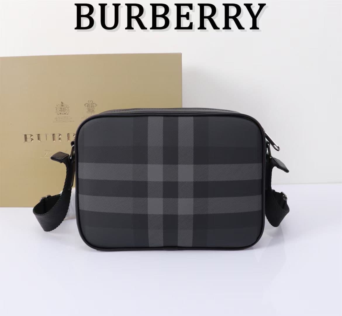 C77 The exquisite crossbody backpack is made of Burberry check pattern and smooth leather materials. — image 2