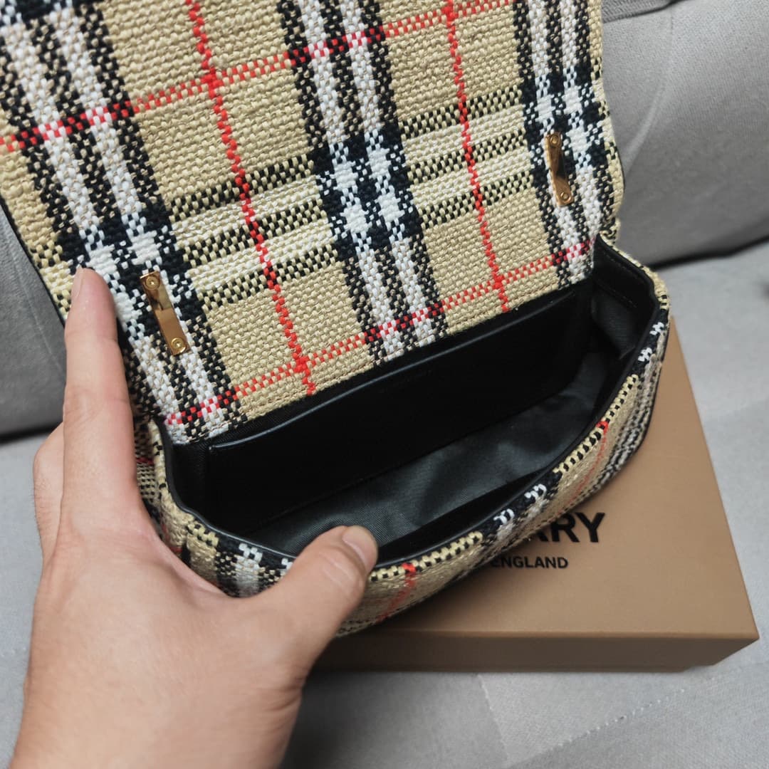 C51 Burberry plaid woolen coat Lola — image 7