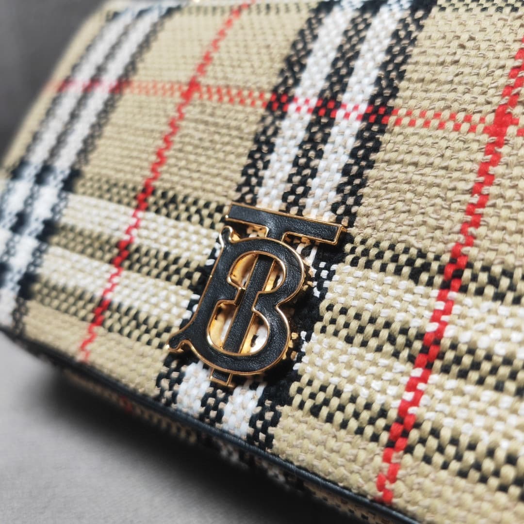 C51 Burberry plaid woolen coat Lola — image 5