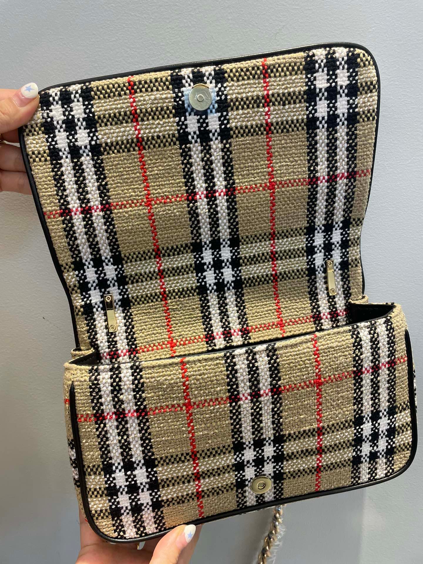 C52 Burberry plaid woolen coat Lola — image 6