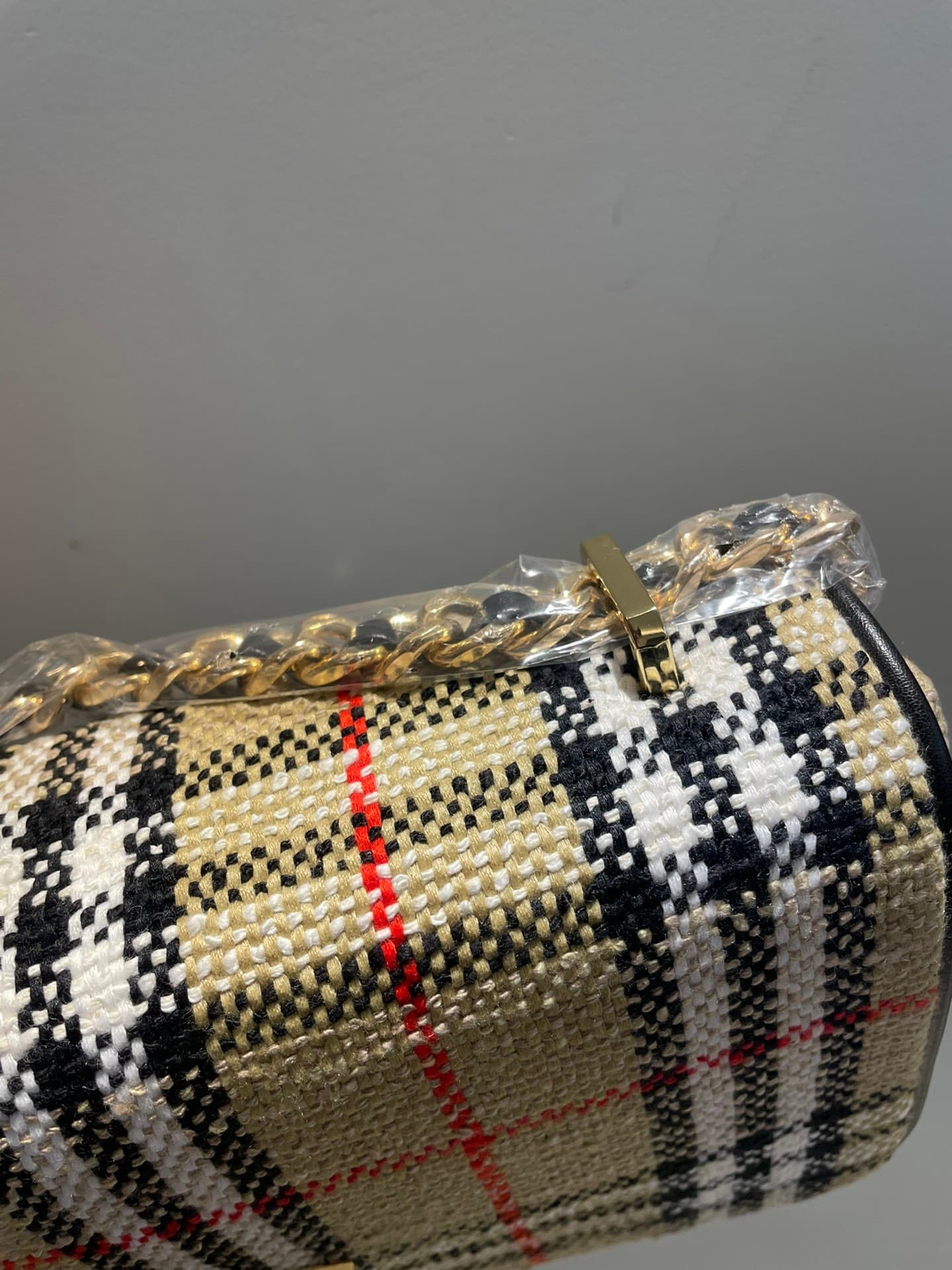 C52 Burberry plaid woolen coat Lola — image 2