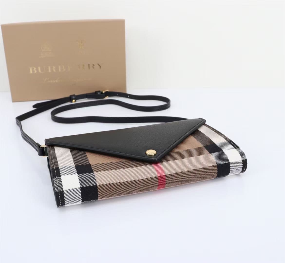 C62 🔥🔥🔥 Produced by Burberry Original Collection 🇮🇹～～A shoulder and handbag hybrid 🎉👉 The imported small cowhide material is soft and fine; it’s covered with checkered fabric, with golden hardware details. 👍 It has the quality and precise craftsmanship of — image 4