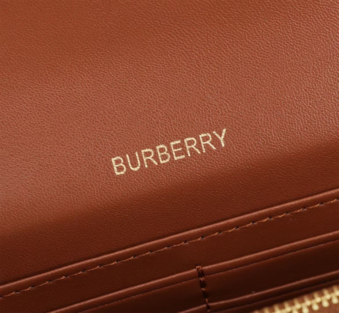C63 🔥🔥🔥 Produced by Burberry Original Items 🇮🇹～～Dual-purpose shoulder and handbag🎉👉 The imported small cowhide material is soft and delicate[玫瑰]; paired with check pattern fabric, with golden hardware accessories. 👍 Quality equivalent to that of specialty — image 7