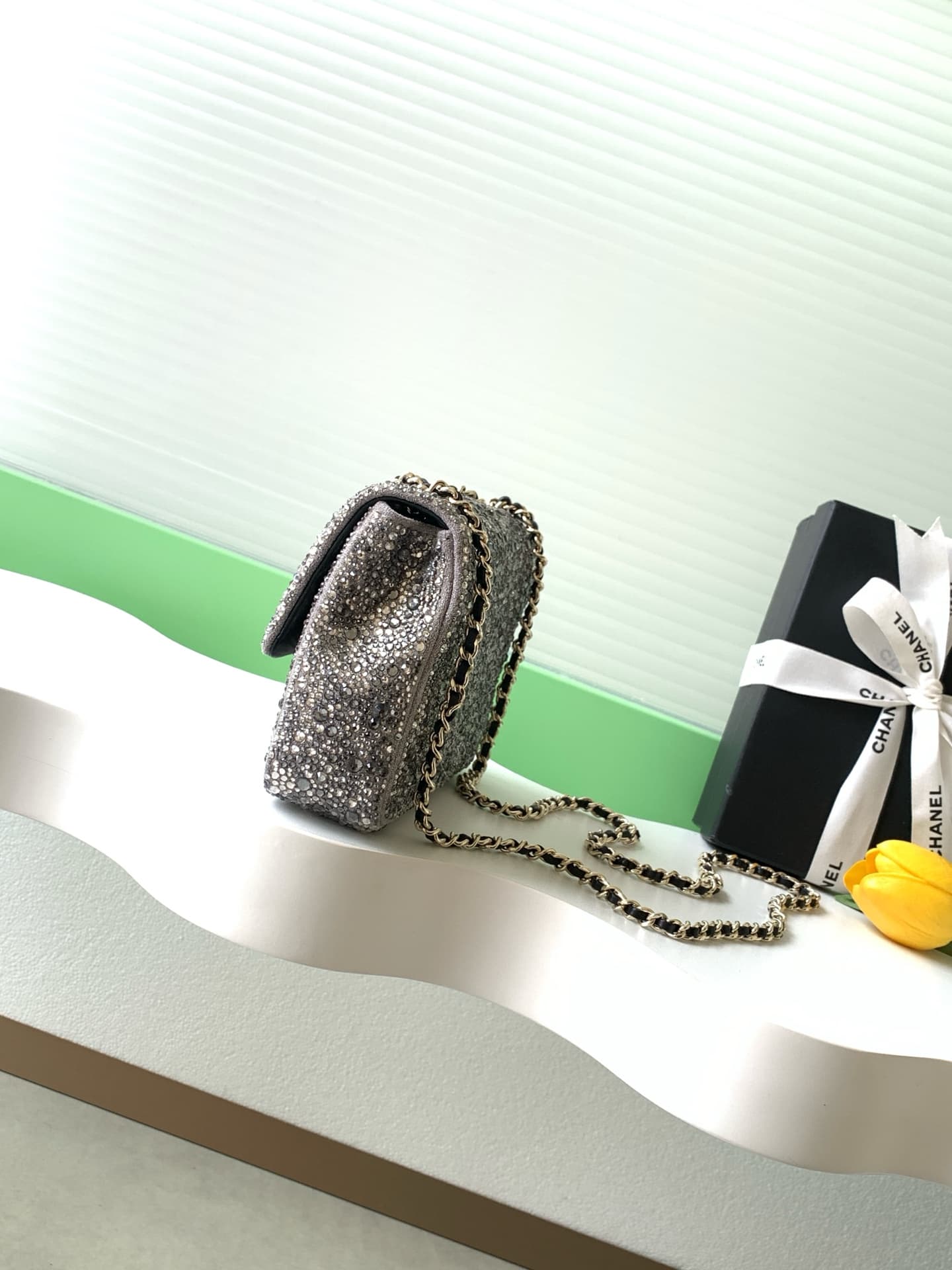 C782 26c SAC DU SOIR dinner bag, with a dark gray base and colorful rhinestones – truly luxurious! Features golden metal chain straps and a classic double C logo, making it elegant and high-end. The size is ideal; it can be carried in hands or worn on the — image 2
