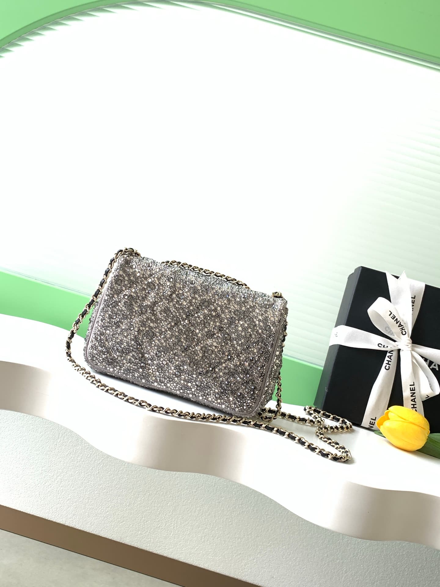 C782 26c SAC DU SOIR dinner bag, with a dark gray base and colorful rhinestones – truly luxurious! Features golden metal chain straps and a classic double C logo, making it elegant and high-end. The size is ideal; it can be carried in hands or worn on the — image 3