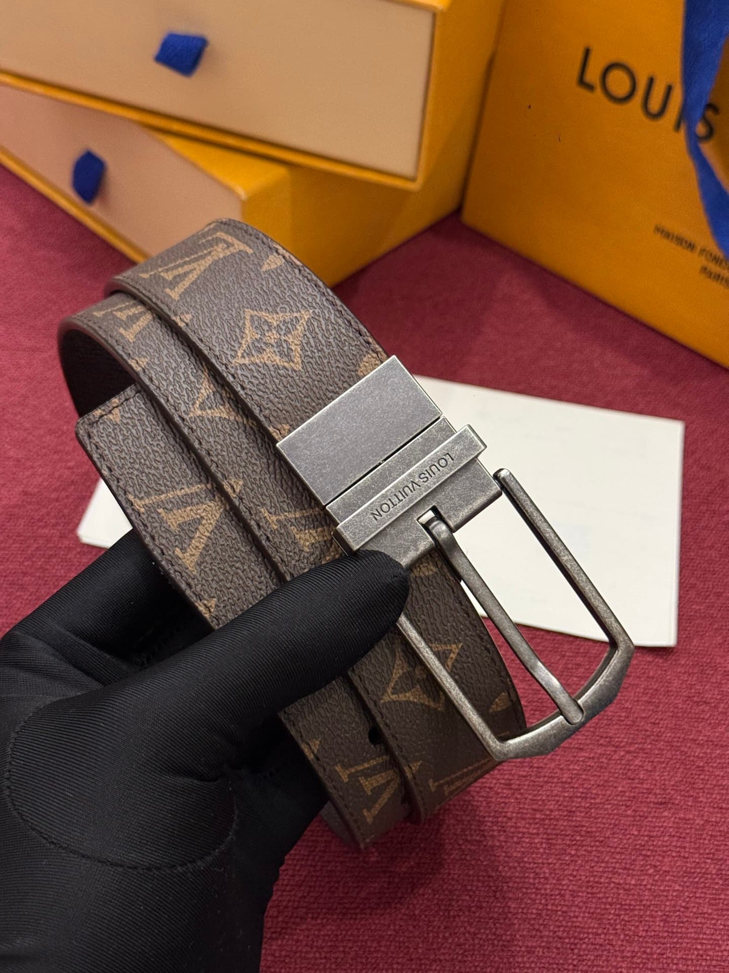 C32957 This Slender double-sided belt features Monogram-coated canvas and leather, along with intricate buckles and metal bands bearing the Louis Vuitton logo. — image 7