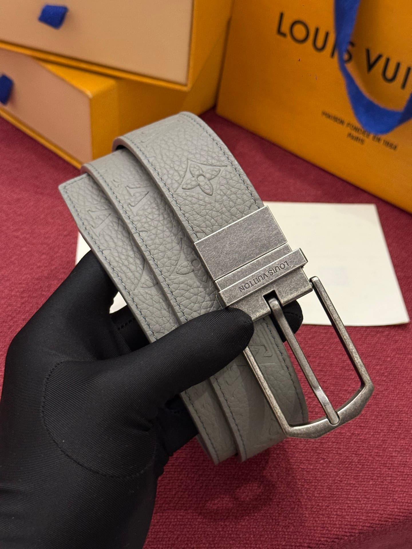 C32951 This Slender double-sided belt is made of Monogram leather, offering a stylish look. It features intricate buckles and metal bands with Louis Vuitton logos. — image 7