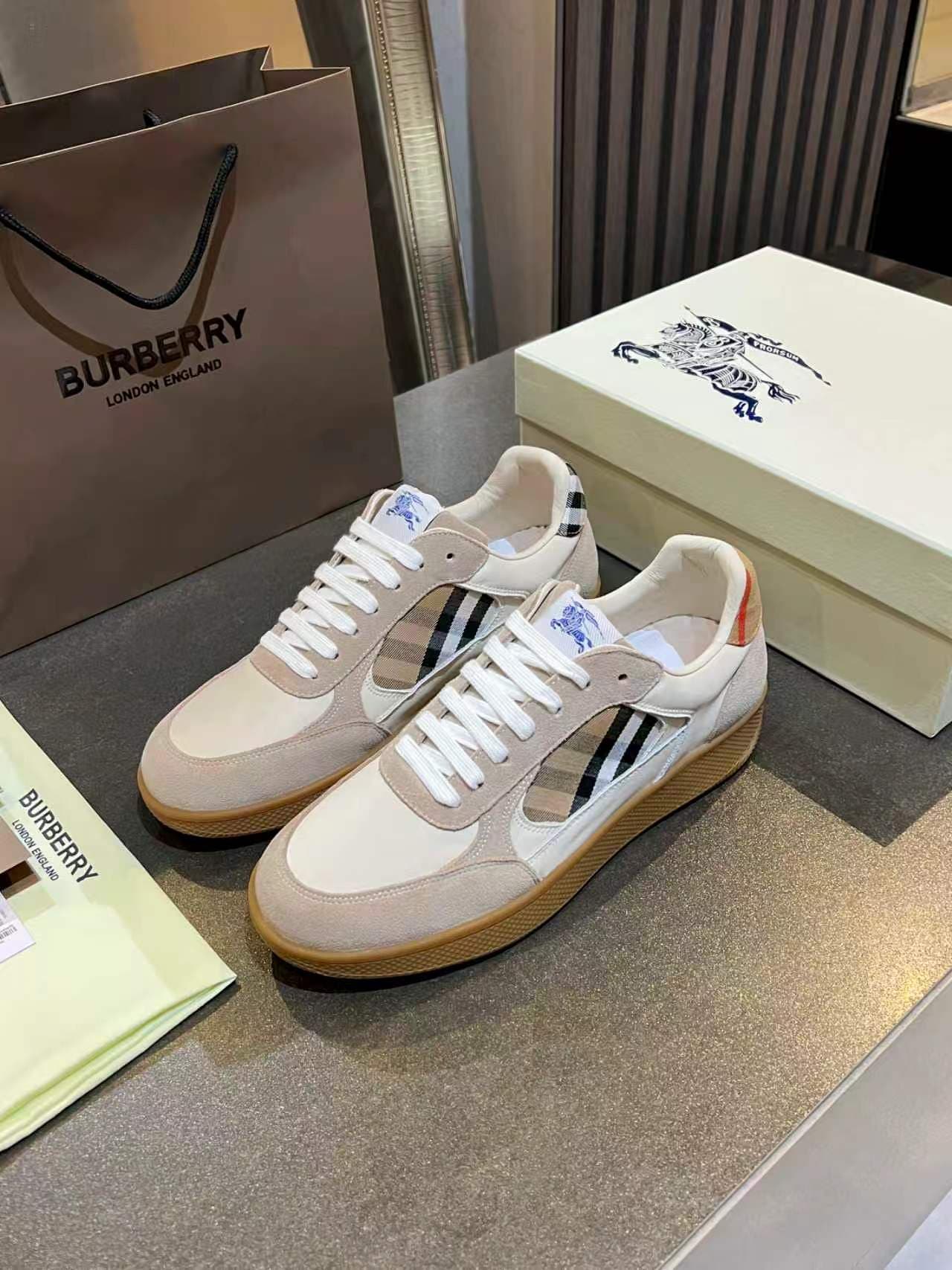 D3143 BURBERRY — image 2