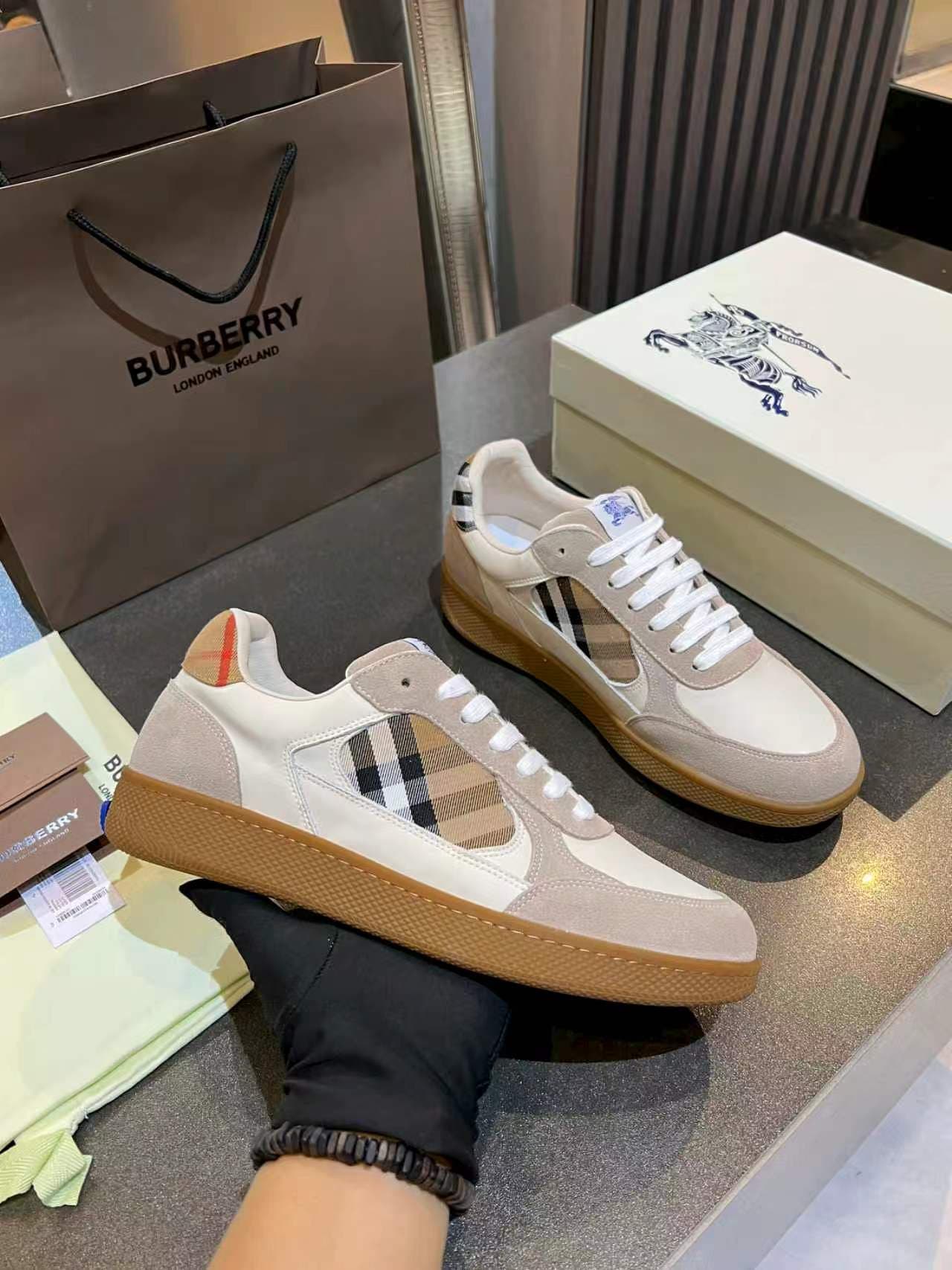 D3143 BURBERRY — image 5