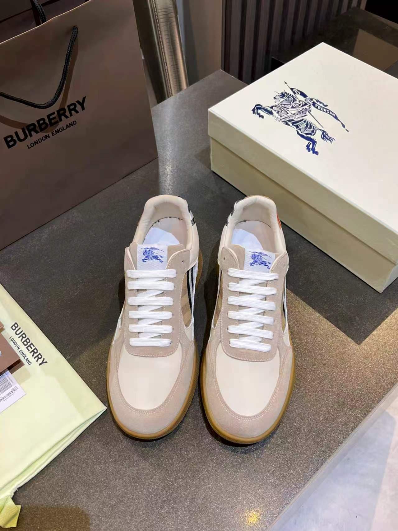 D3143 BURBERRY — image 7