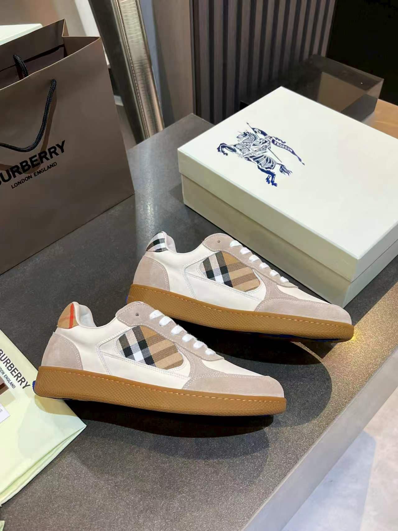 D3143 BURBERRY — image 4